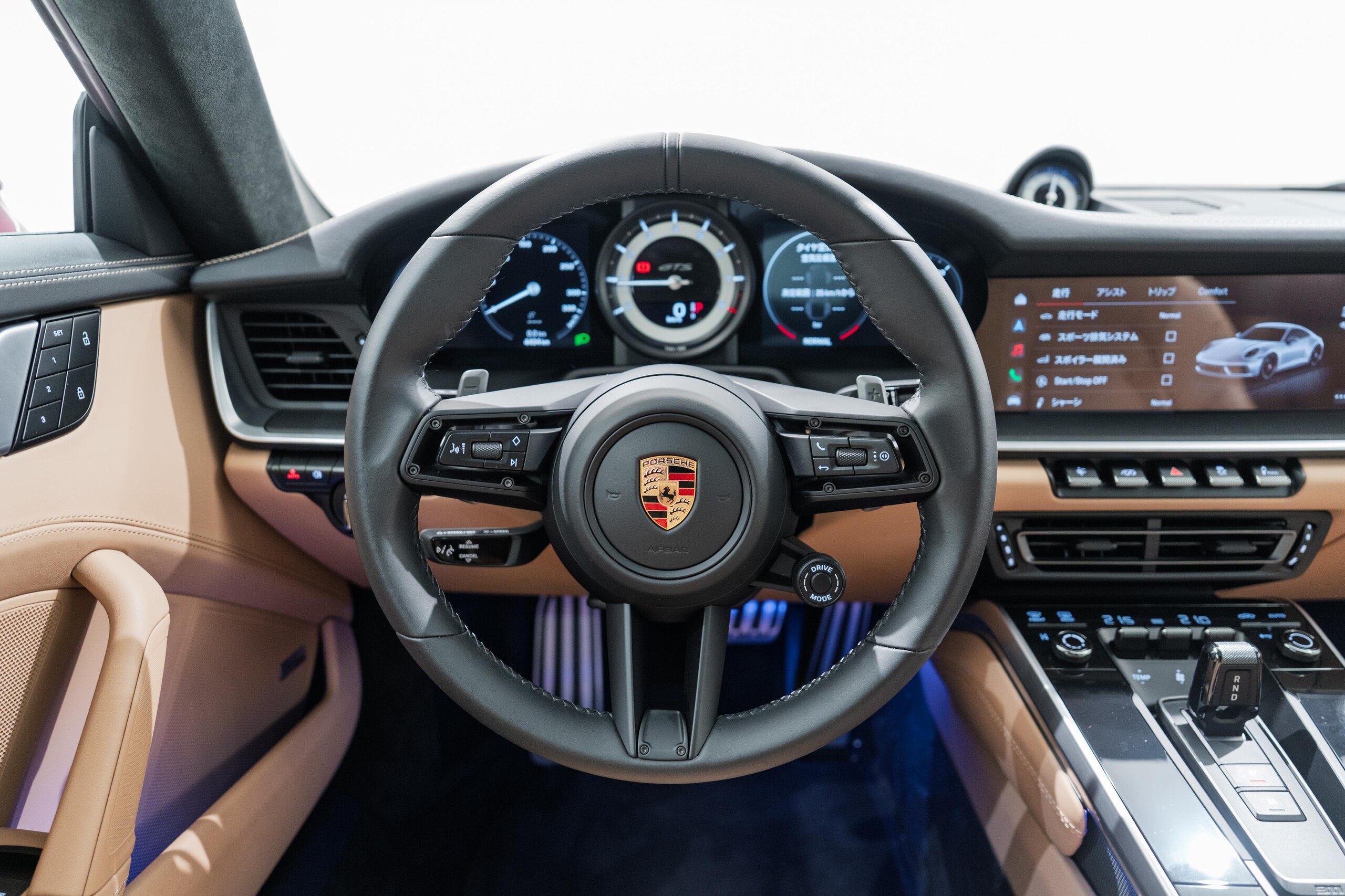 2024 Porsche 911 Carrera 4 GTS — Photo 11 / 23