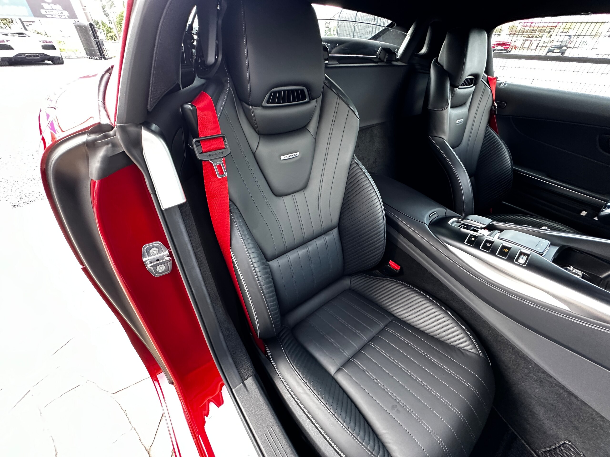 2021 Mercedes Benz AMG GT — Photo 17 / 21