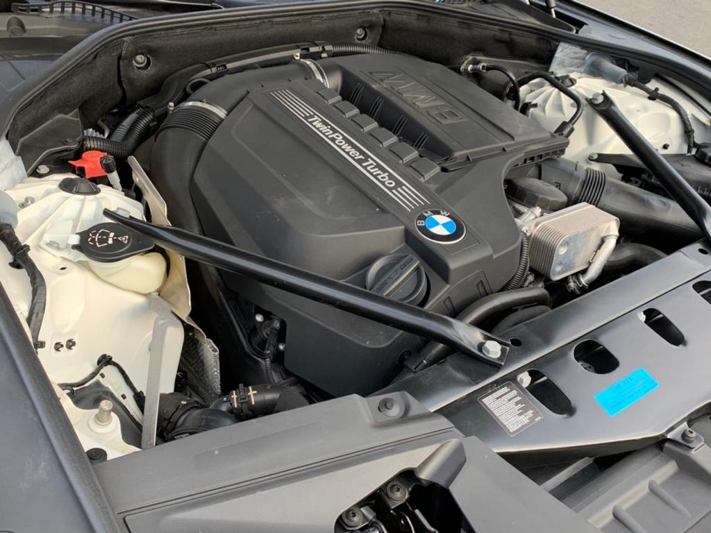 2015 BMW 740i M Sport — Photo 13 / 27