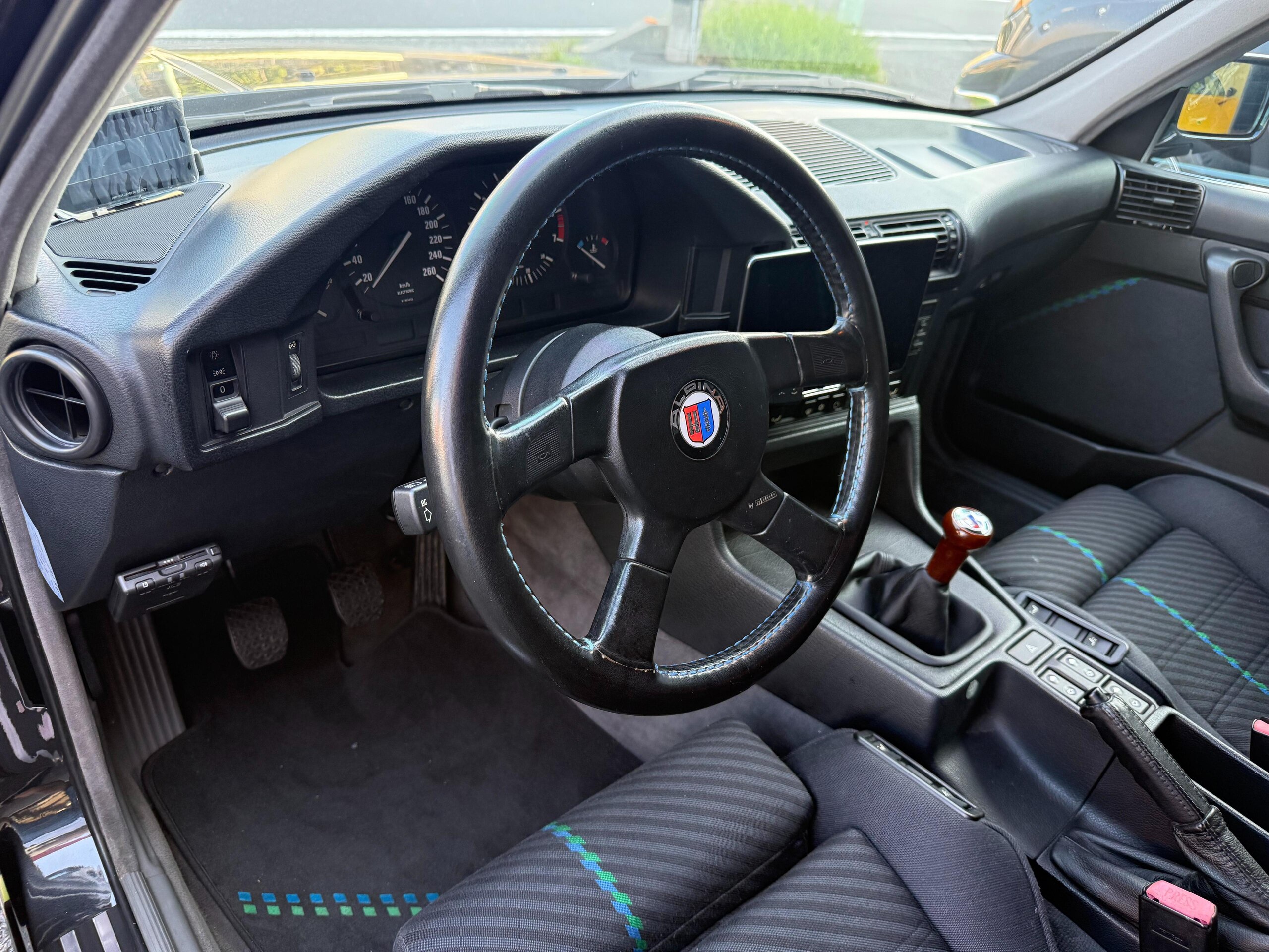 1988 BMW Alpina B10 3.5/1 — Photo 8 / 20