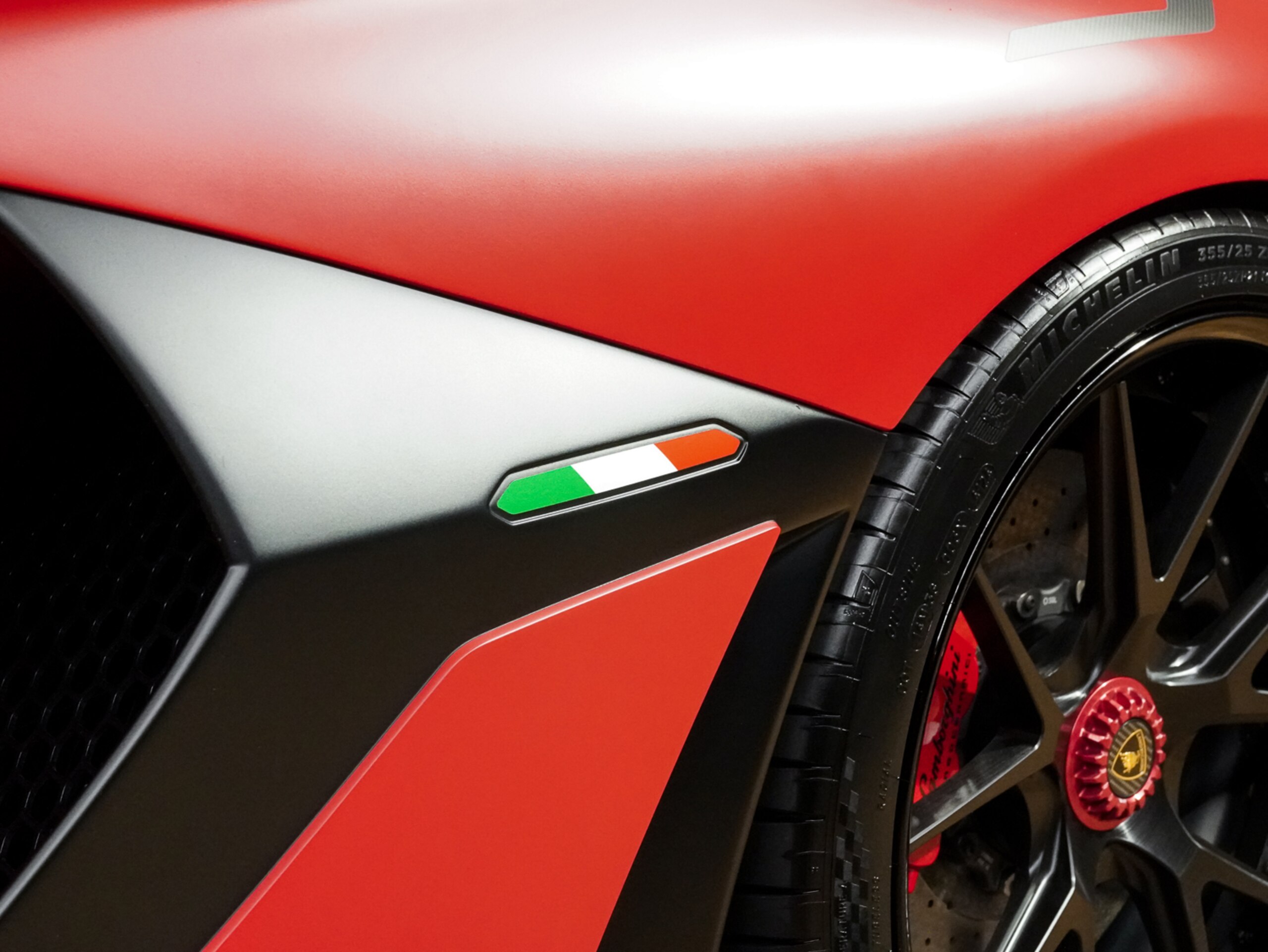 2021 Lamborghini Aventador SVJ — Photo 32 / 74