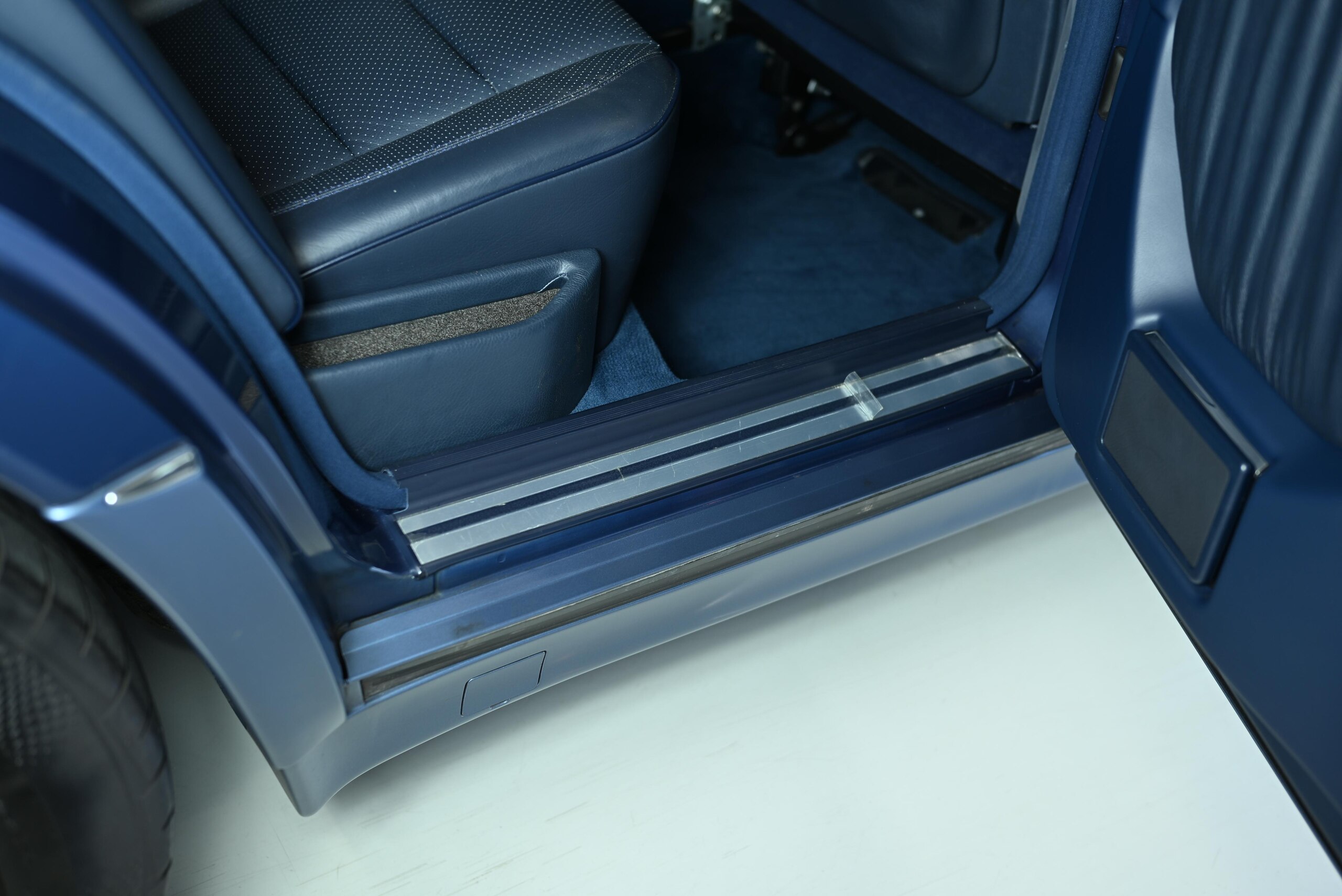 1994 Mercedes Benz E500 — Photo 64 / 74