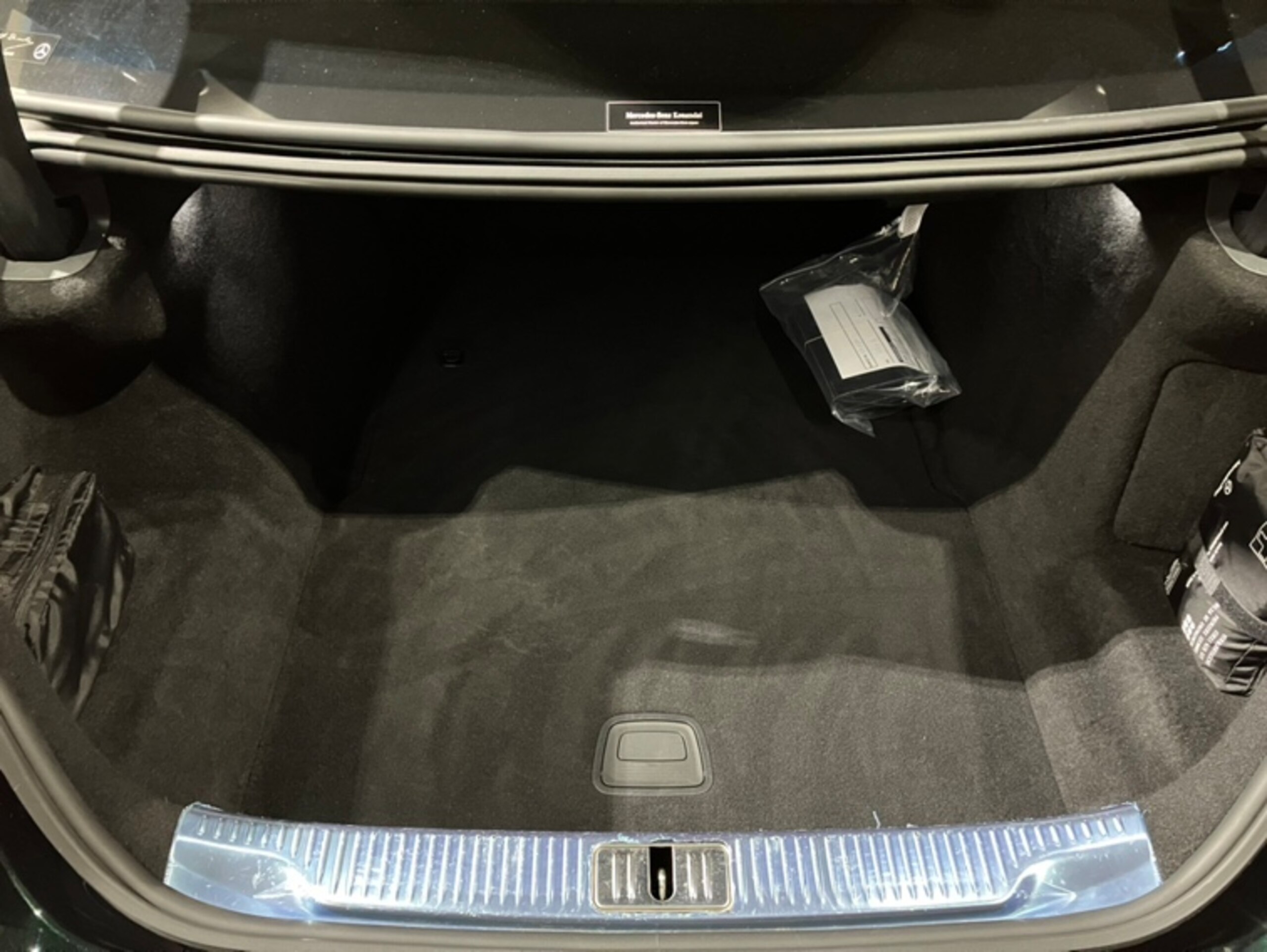 2021 Mercedes Benz S400d 4Matic AMG — Photo 25 / 26