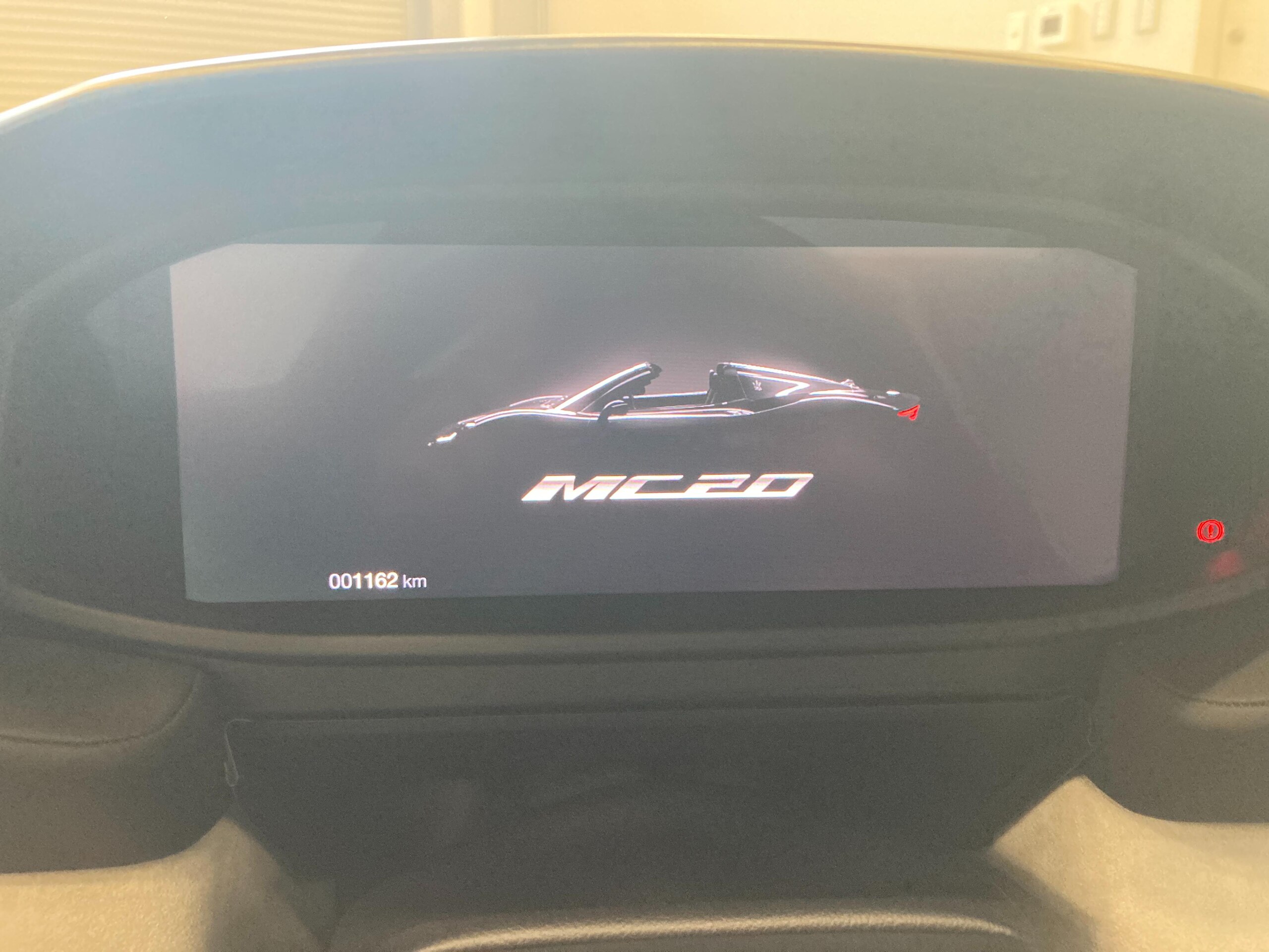 2023 Maserati MC20 Cielo — Photo 10 / 11