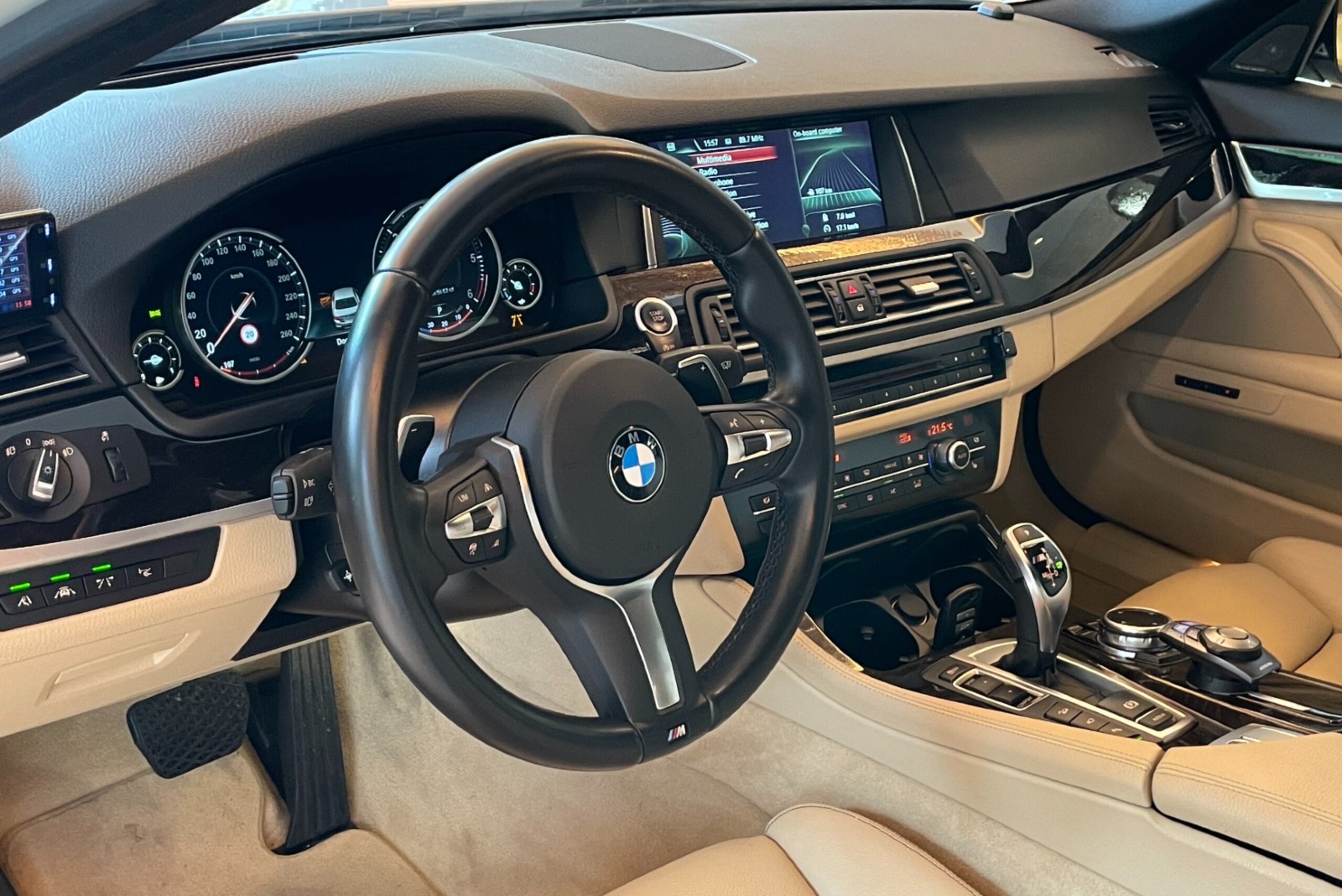 2014 BMW M550d xDrive — Photo 10 / 17