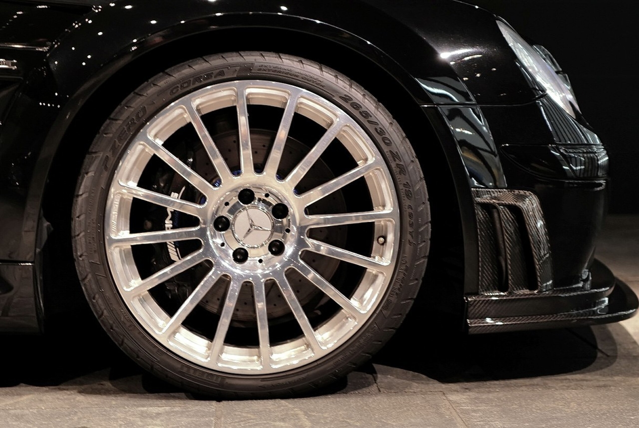 2009 Mercedes Benz CLK63 AMG Black Series — Photo 22 / 24