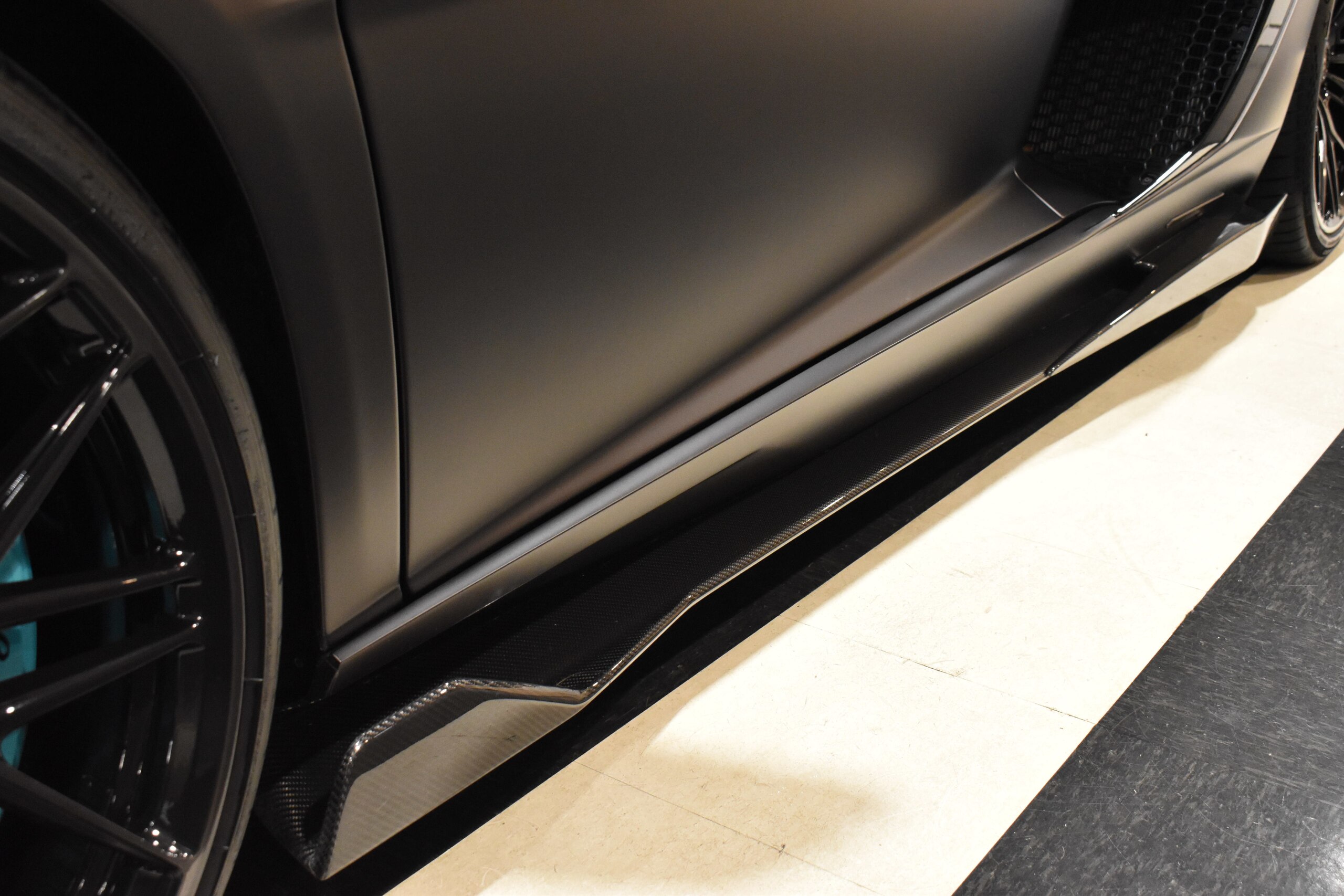 2019 Lamborghini Aventador SVJ — Photo 13 / 32