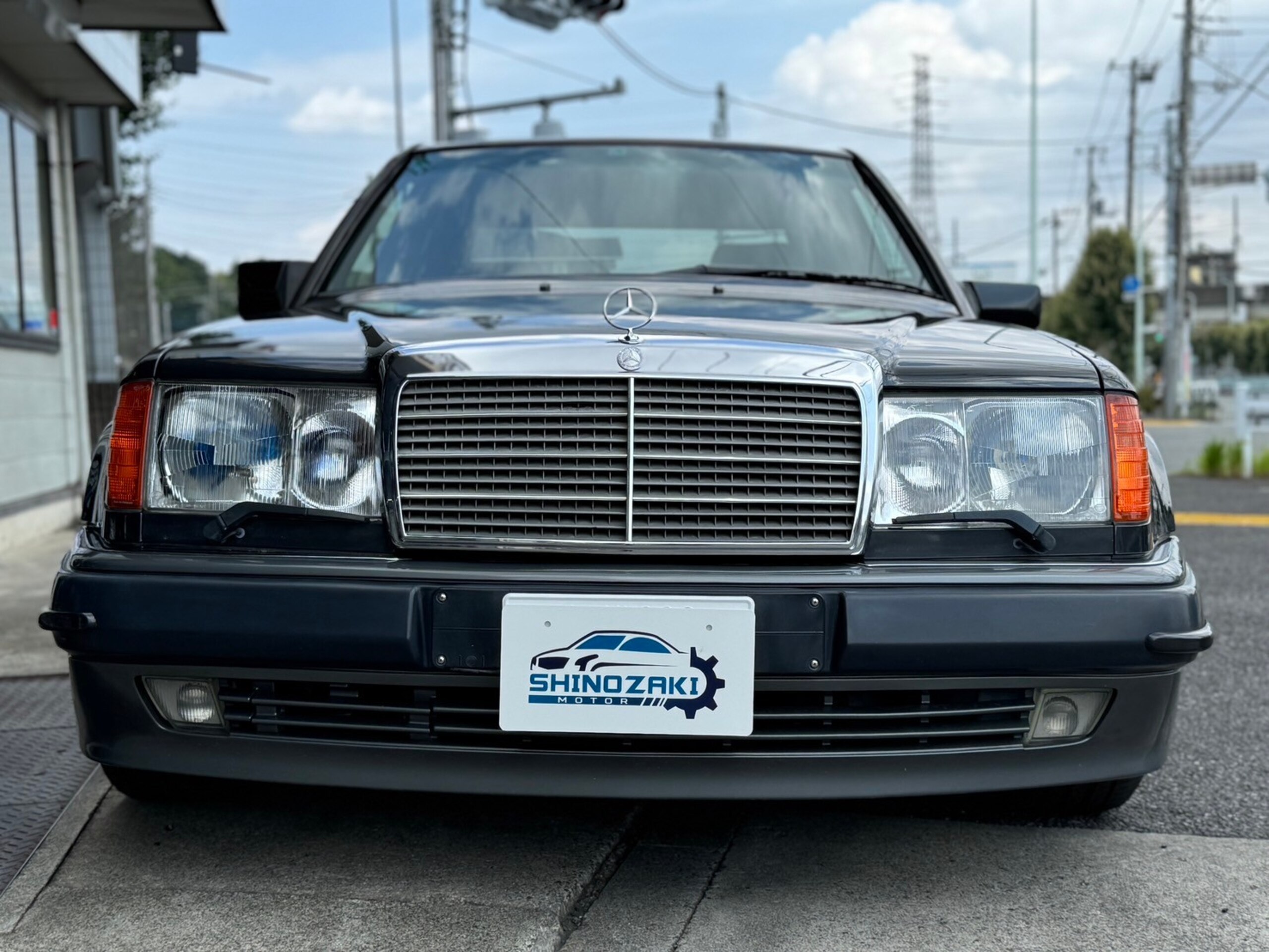 1992 Mercedes Benz E500 for sale in Japan