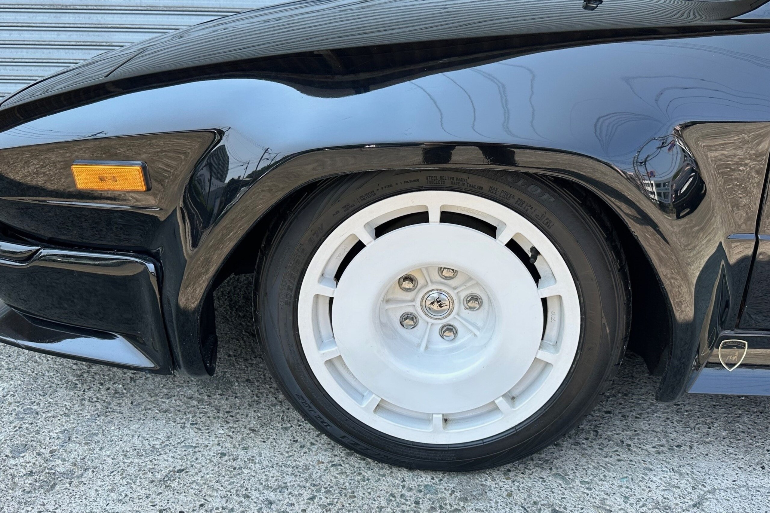 1984 Lamborghini Jalpa — Photo 15 / 17