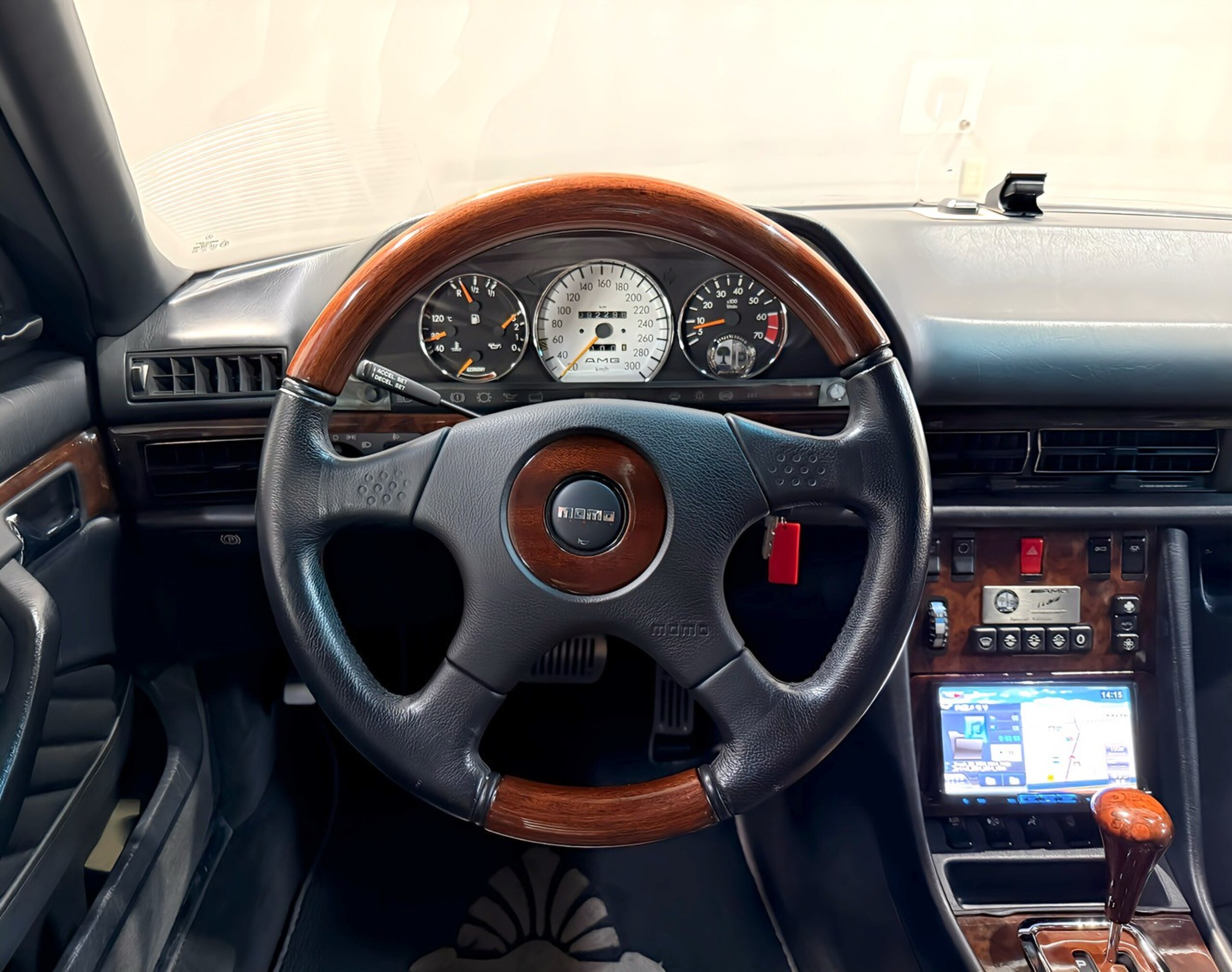 1991 Mercedes Benz 560SEC — Photo 12 / 21