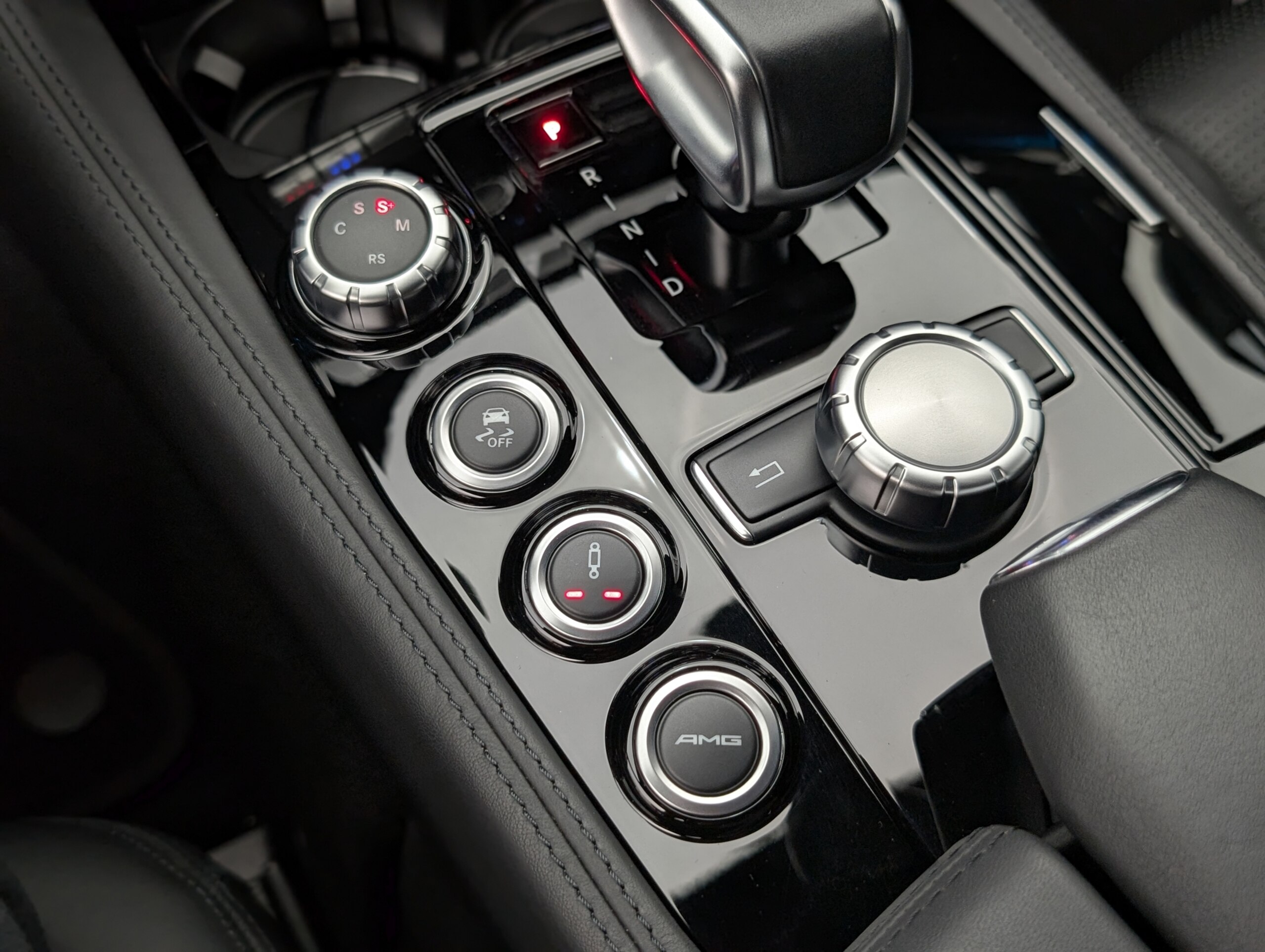2012 Mercedes Benz CLS63 AMG — Photo 24 / 38