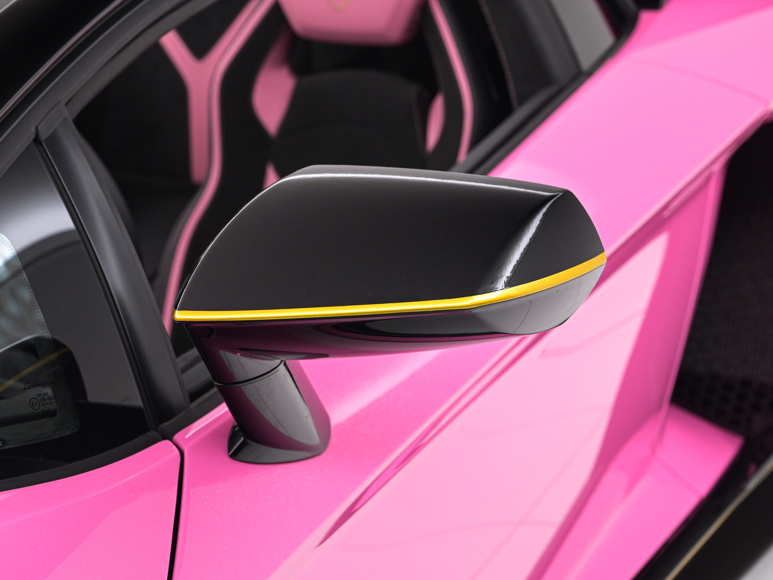 2022 Lamborghini Aventador Roadster LP780-4 Ultimae — Photo 12 / 25