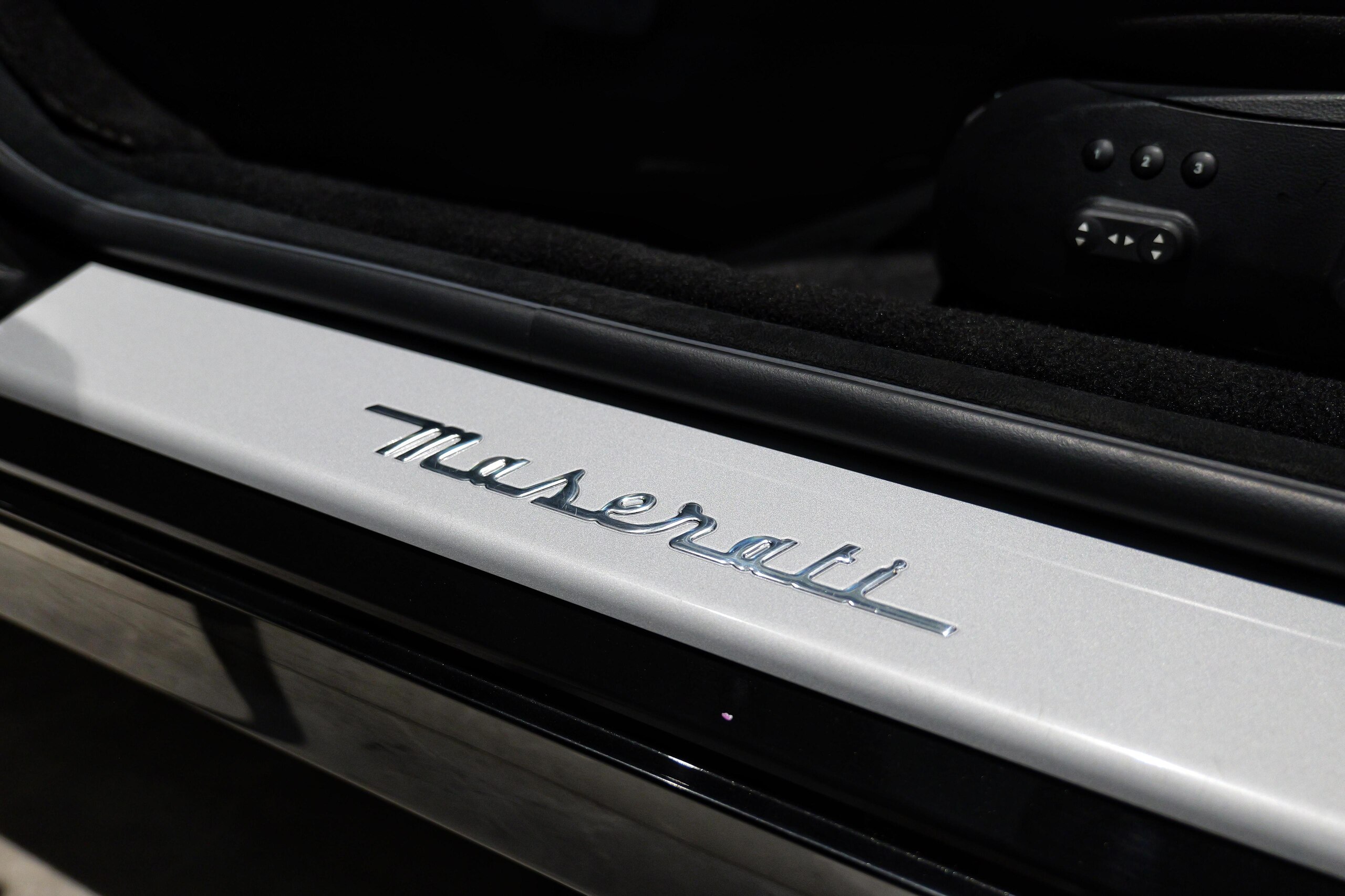 2013 Maserati Quattroporte Sport GT S — Photo 16 / 31
