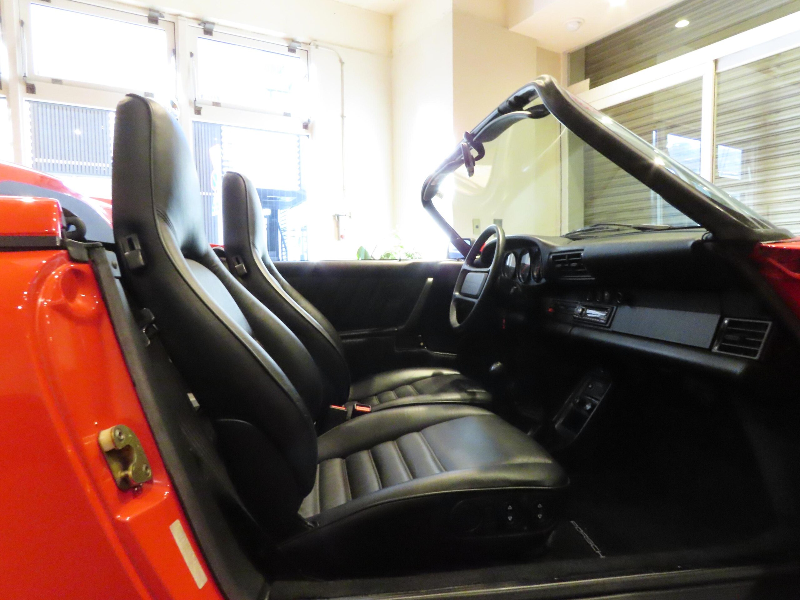 1989 Porsche 911 Speedster — Photo 12 / 16
