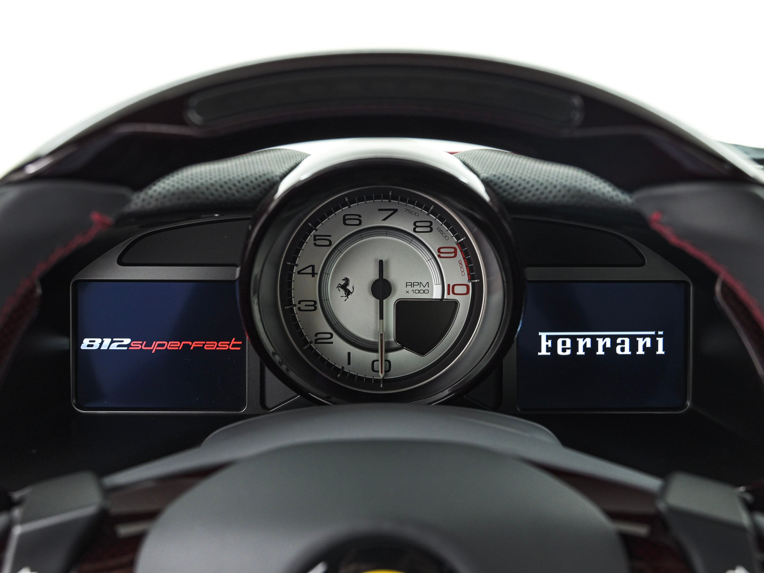2021 Ferrari 812 Superfast — Photo 10 / 31