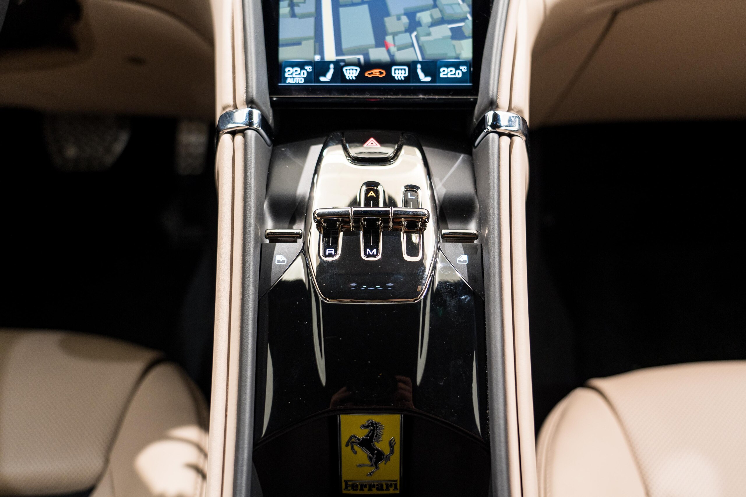 2021 Ferrari Roma — Photo 16 / 22
