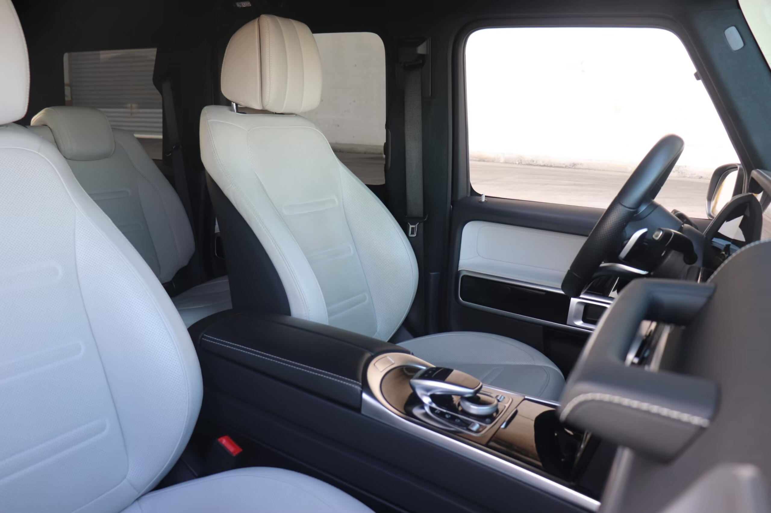 2022 Mercedes Benz G400d AMG — Photo 13 / 15