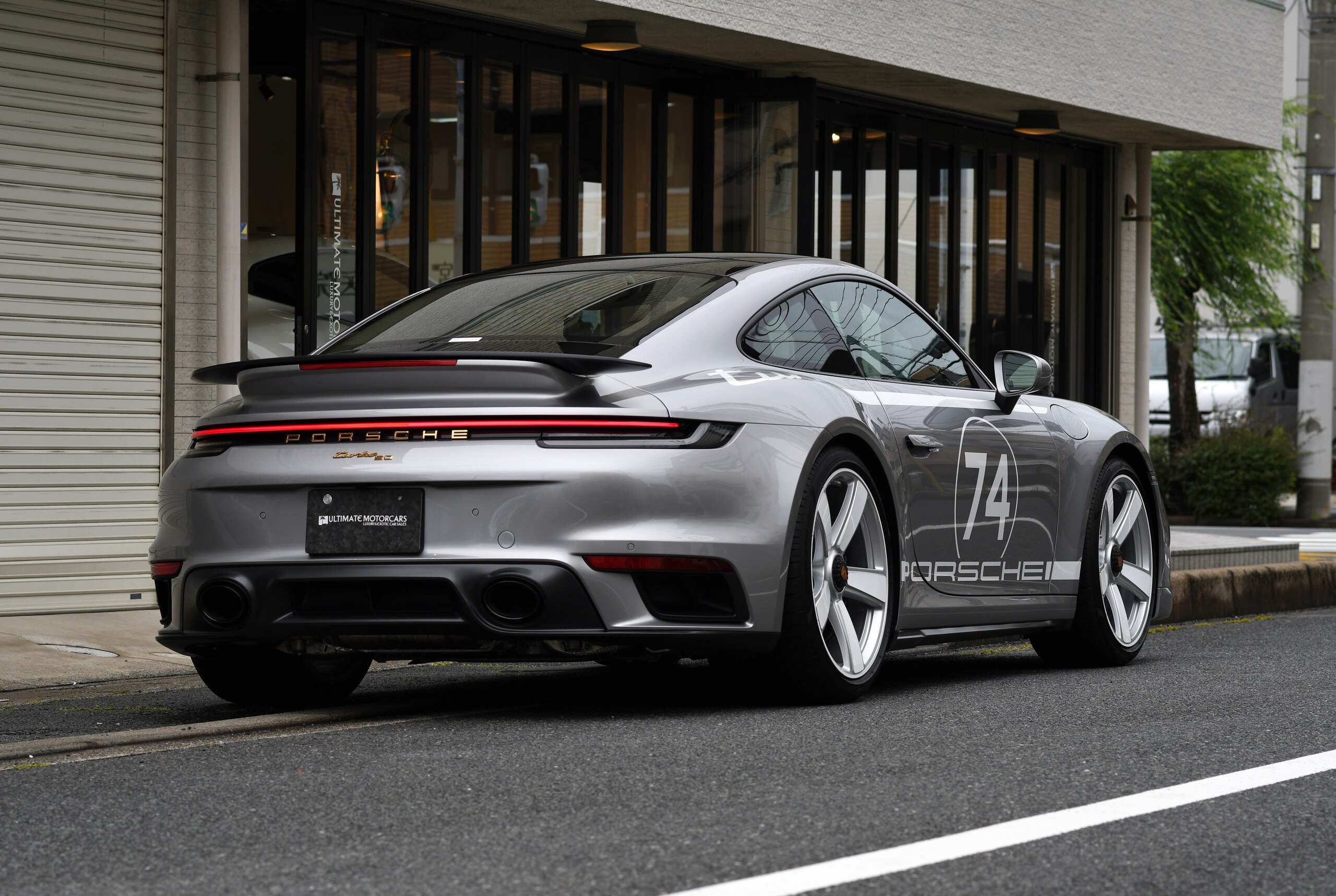 2025 Porsche 911 Turbo — Photo 42 / 44