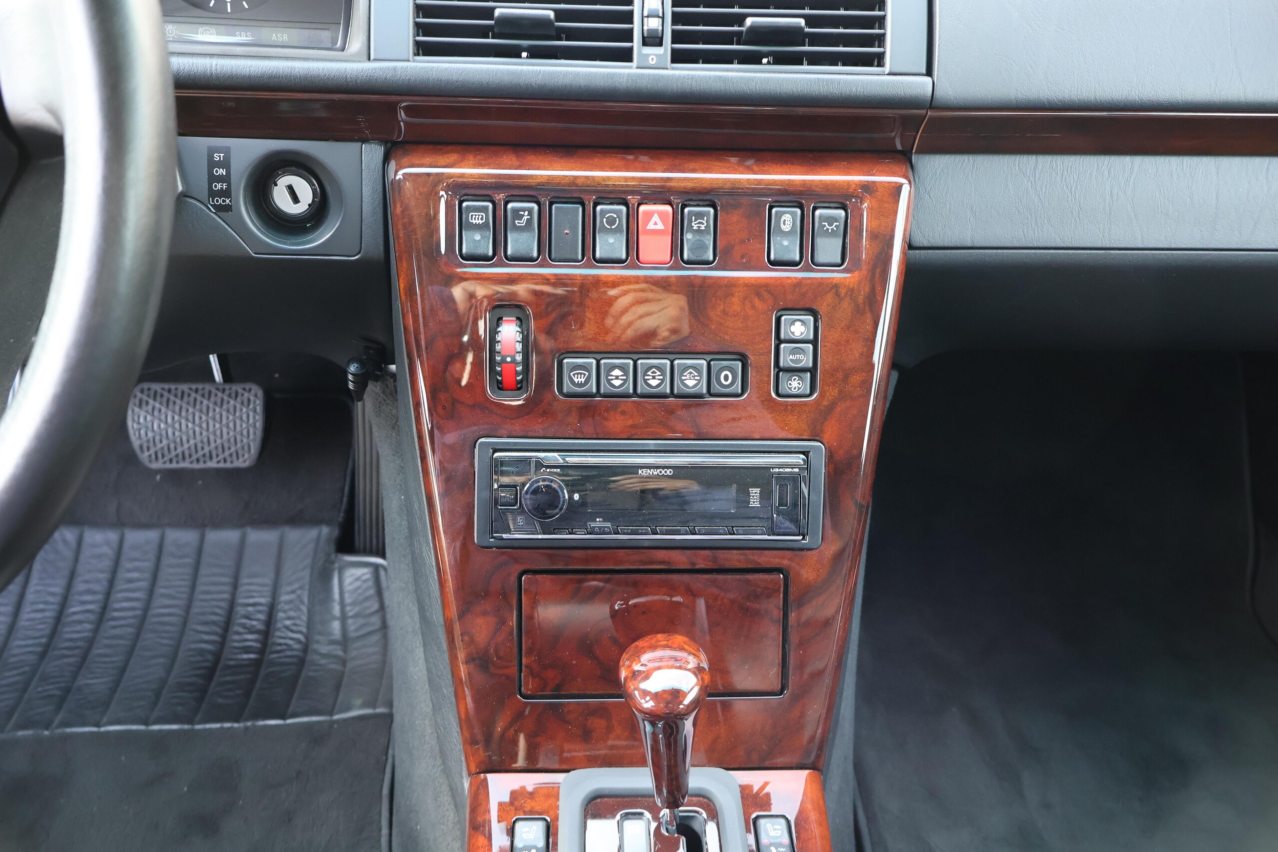 1995 Mercedes Benz E60 AMG — Photo 14 / 20