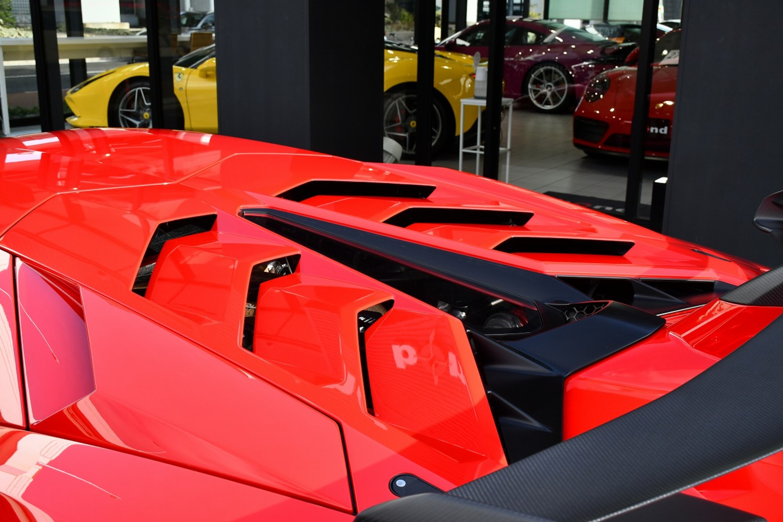 2019 Lamborghini Aventador SVJ — Photo 14 / 46