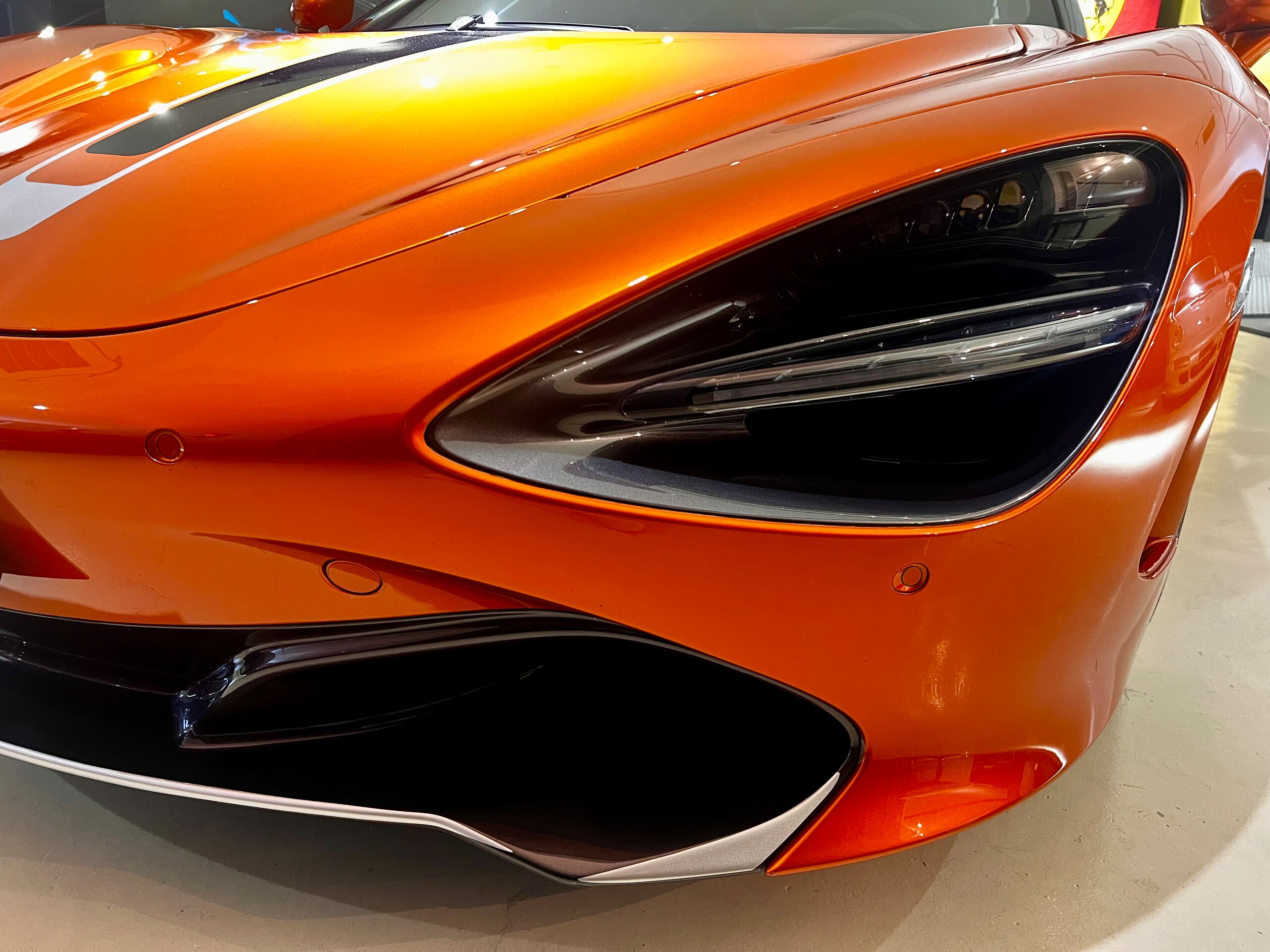 2018 McLaren 720S — Photo 14 / 20