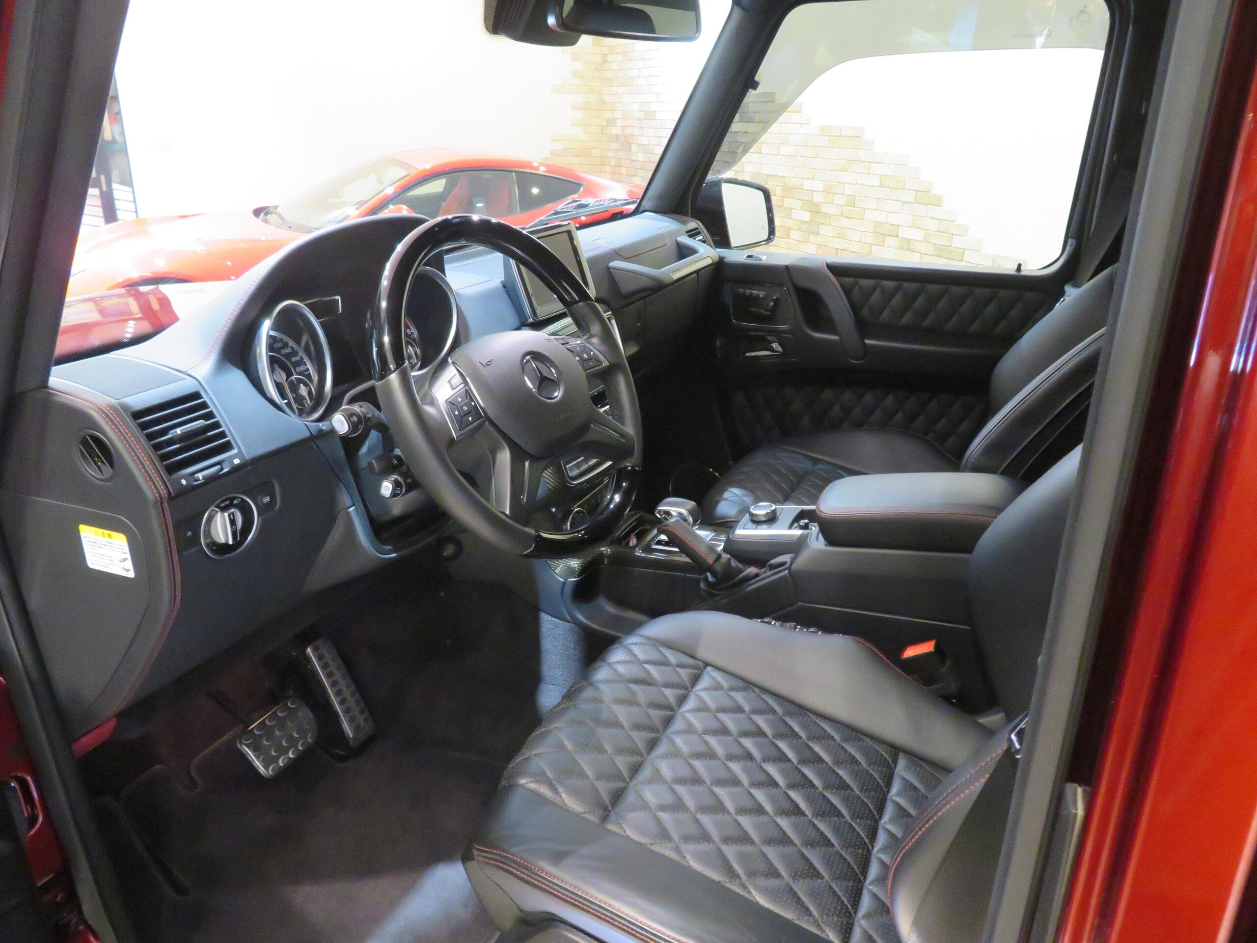 2015 Mercedes Benz G63 AMG — Photo 8 / 20