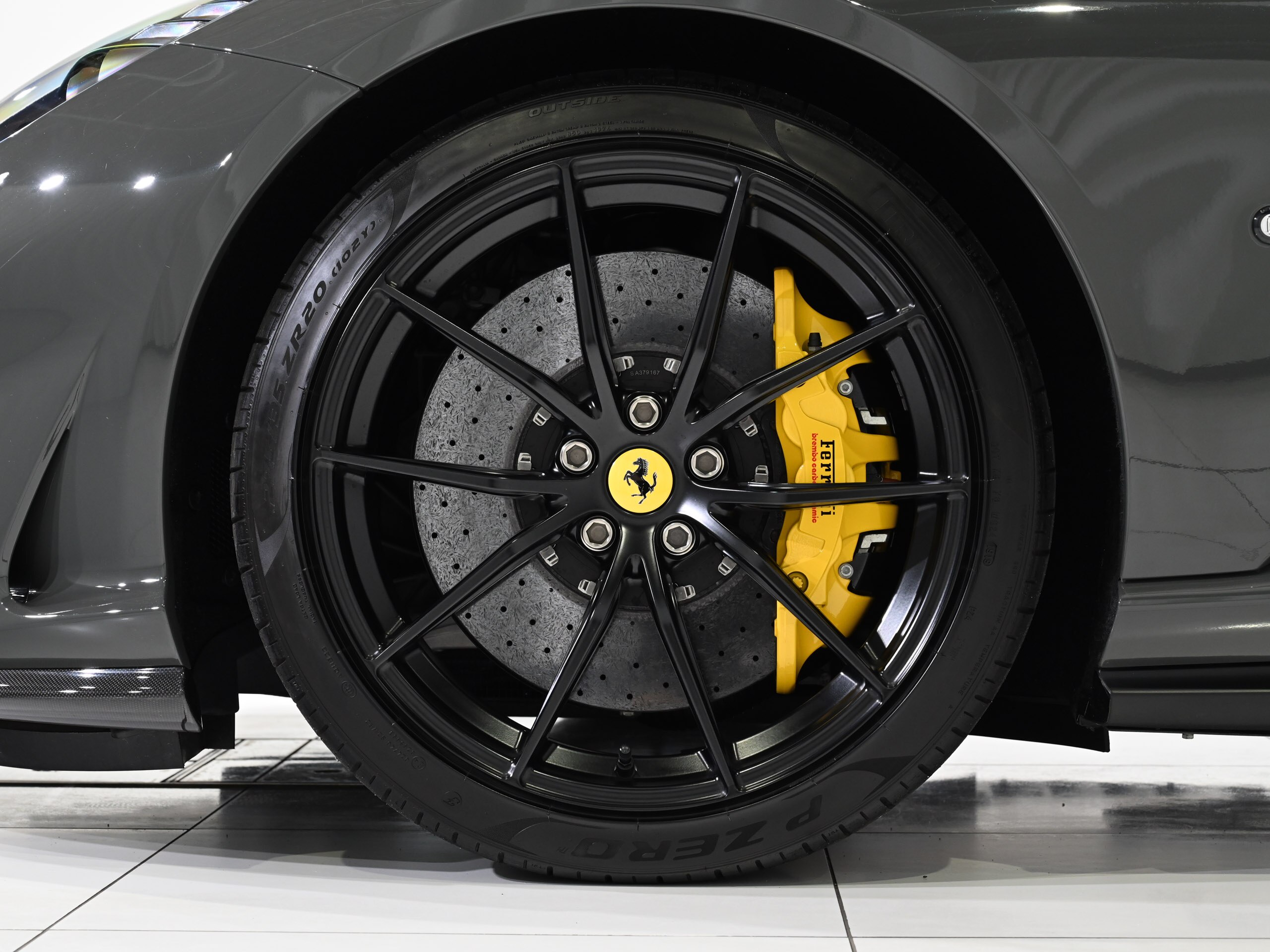 2019 Ferrari 812 Superfast — Photo 16 / 19