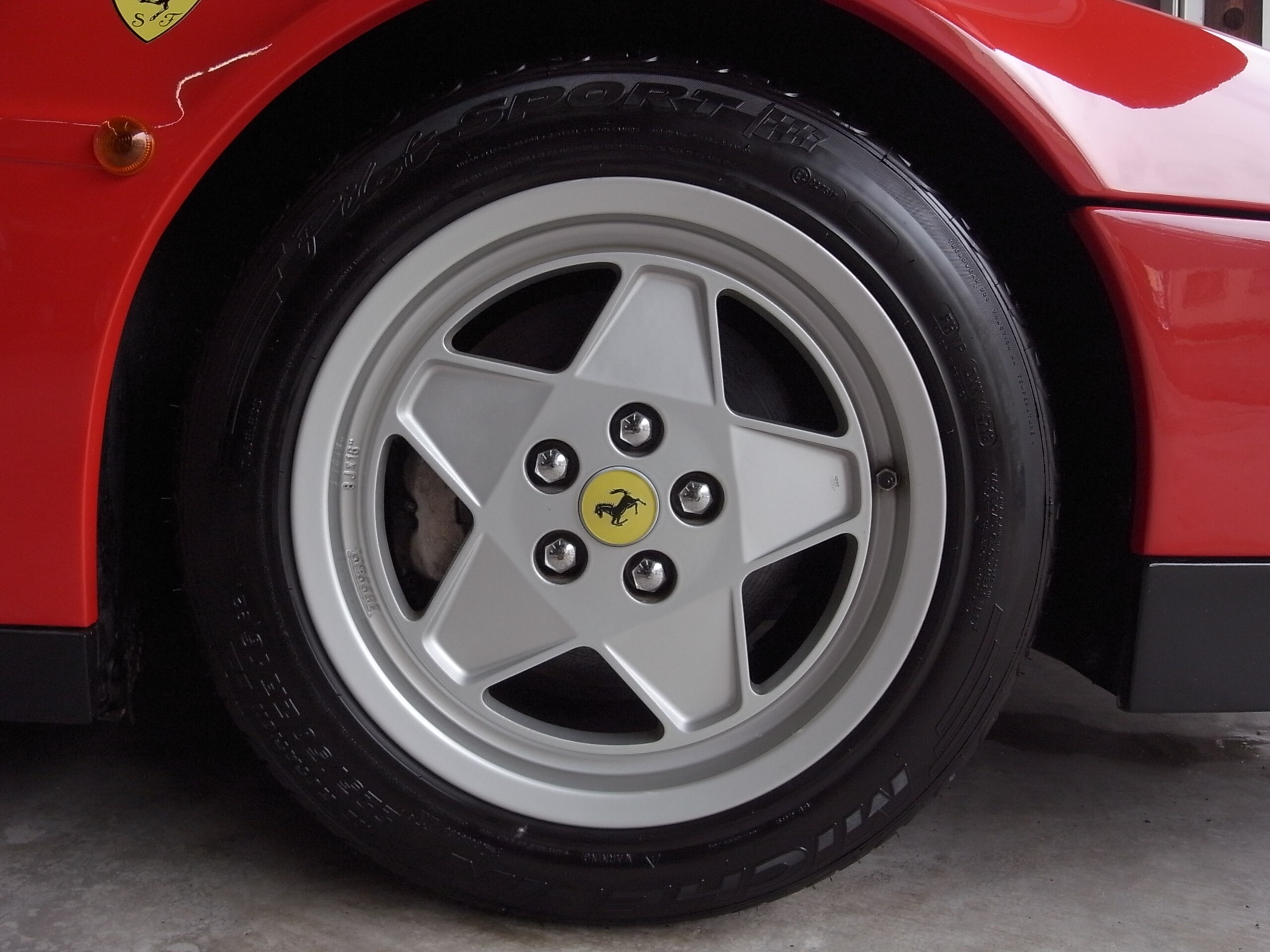 1989 Ferrari Testarossa — Photo 17 / 21