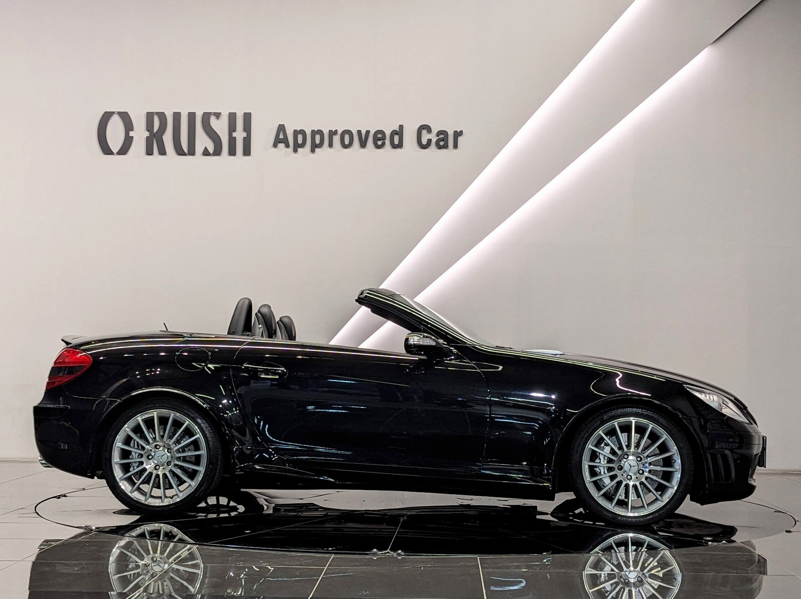 2007 Mercedes Benz SLK55 AMG — Photo 7 / 24
