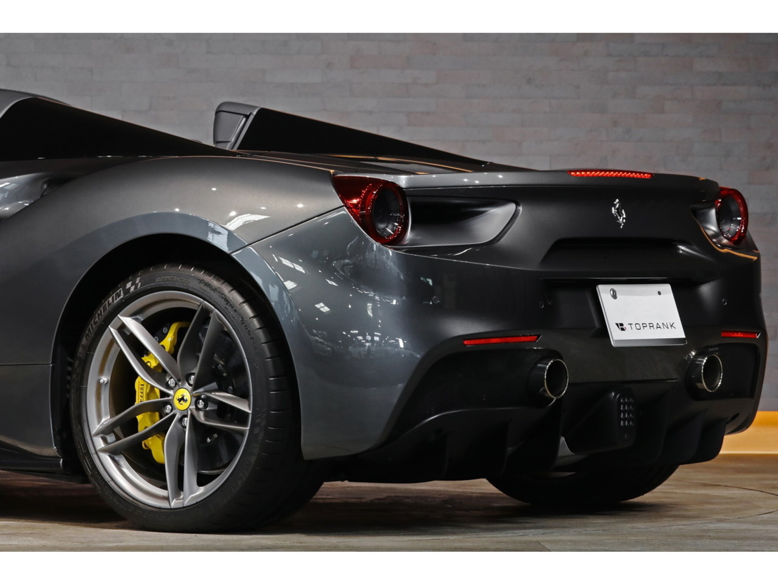 2018 Ferrari 488 Spider — Photo 25 / 65
