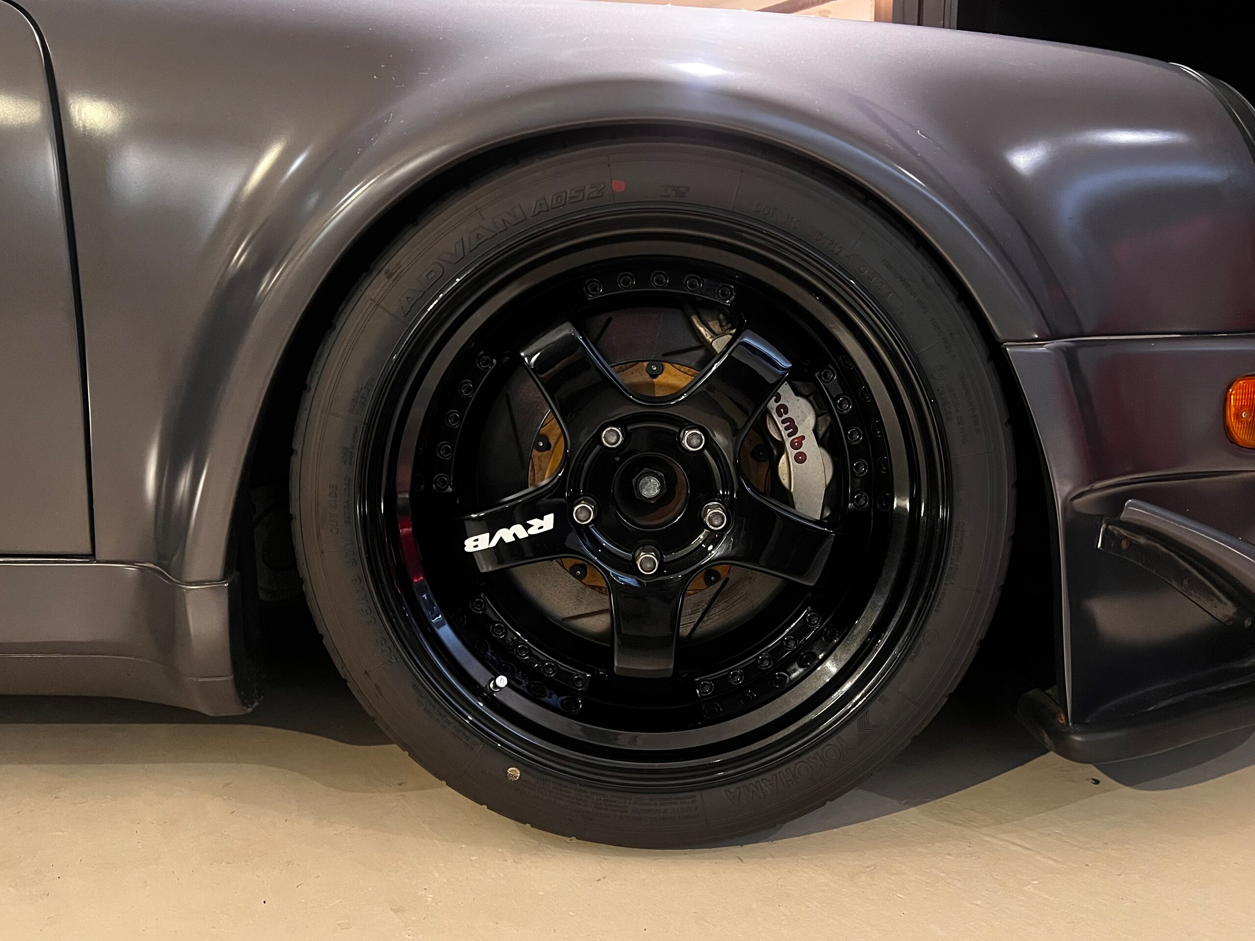 1992 Porsche 911 Carrera 2 — Photo 13 / 14