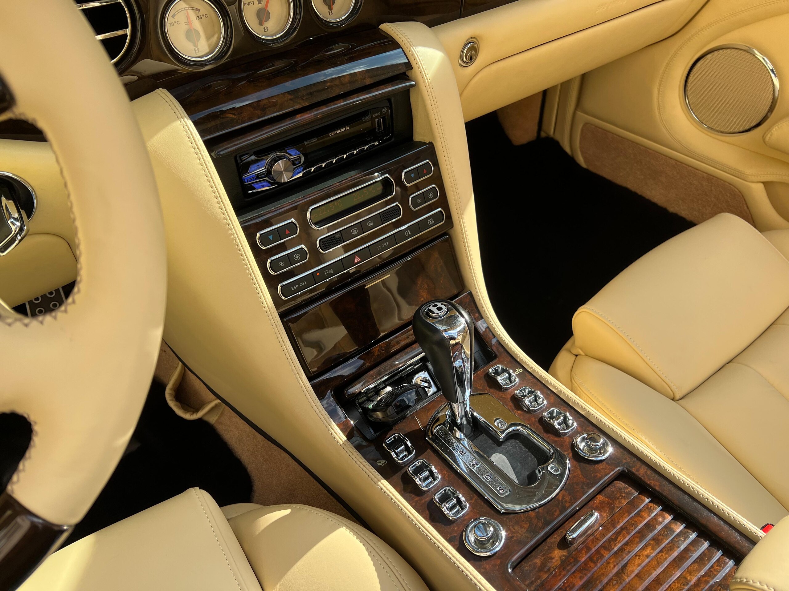 2007 Bentley Azure — Photo 12 / 13