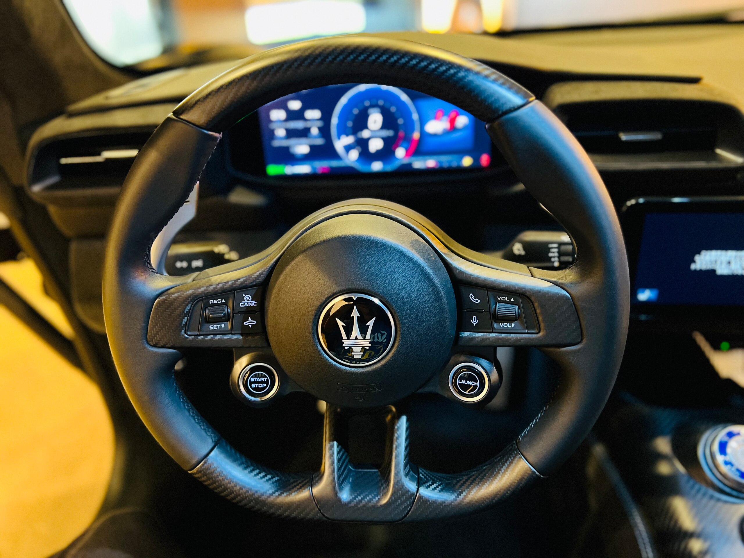 2022 Maserati MC20 — Photo 10 / 21