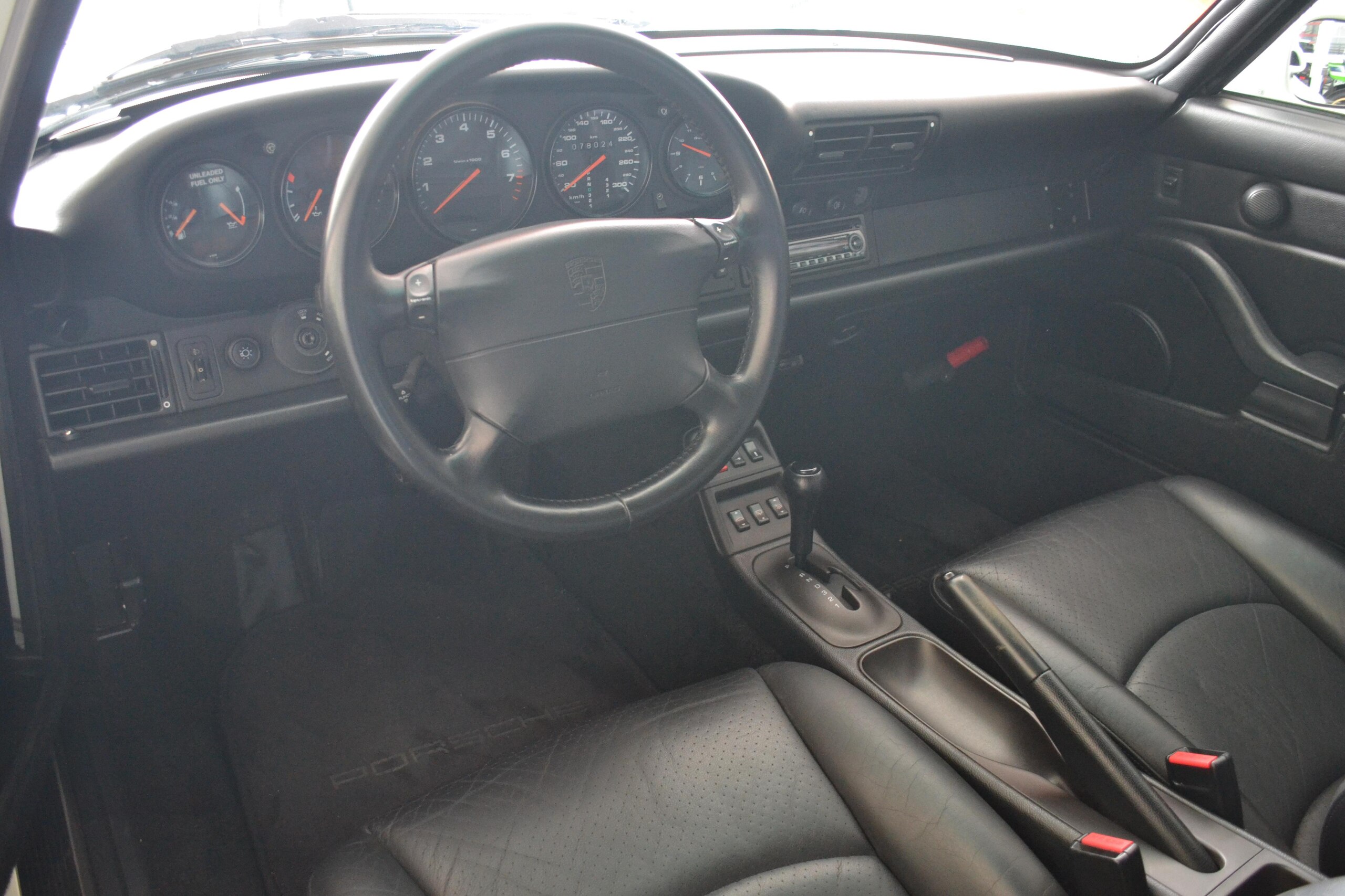 1995 Porsche 911 Carrera 2 — Photo 15 / 24