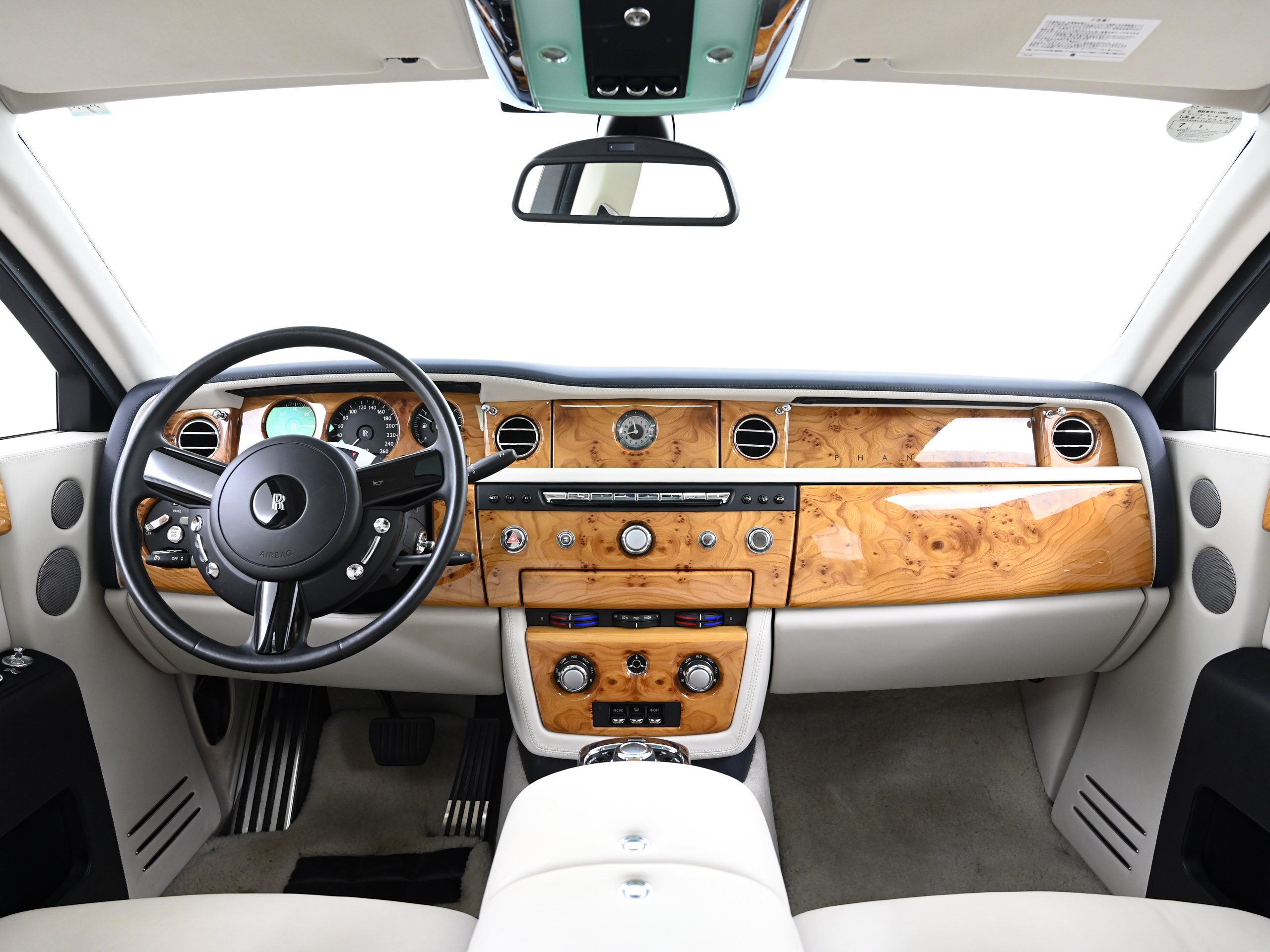 2015 Rolls-Royce Phantom — Photo 6 / 27