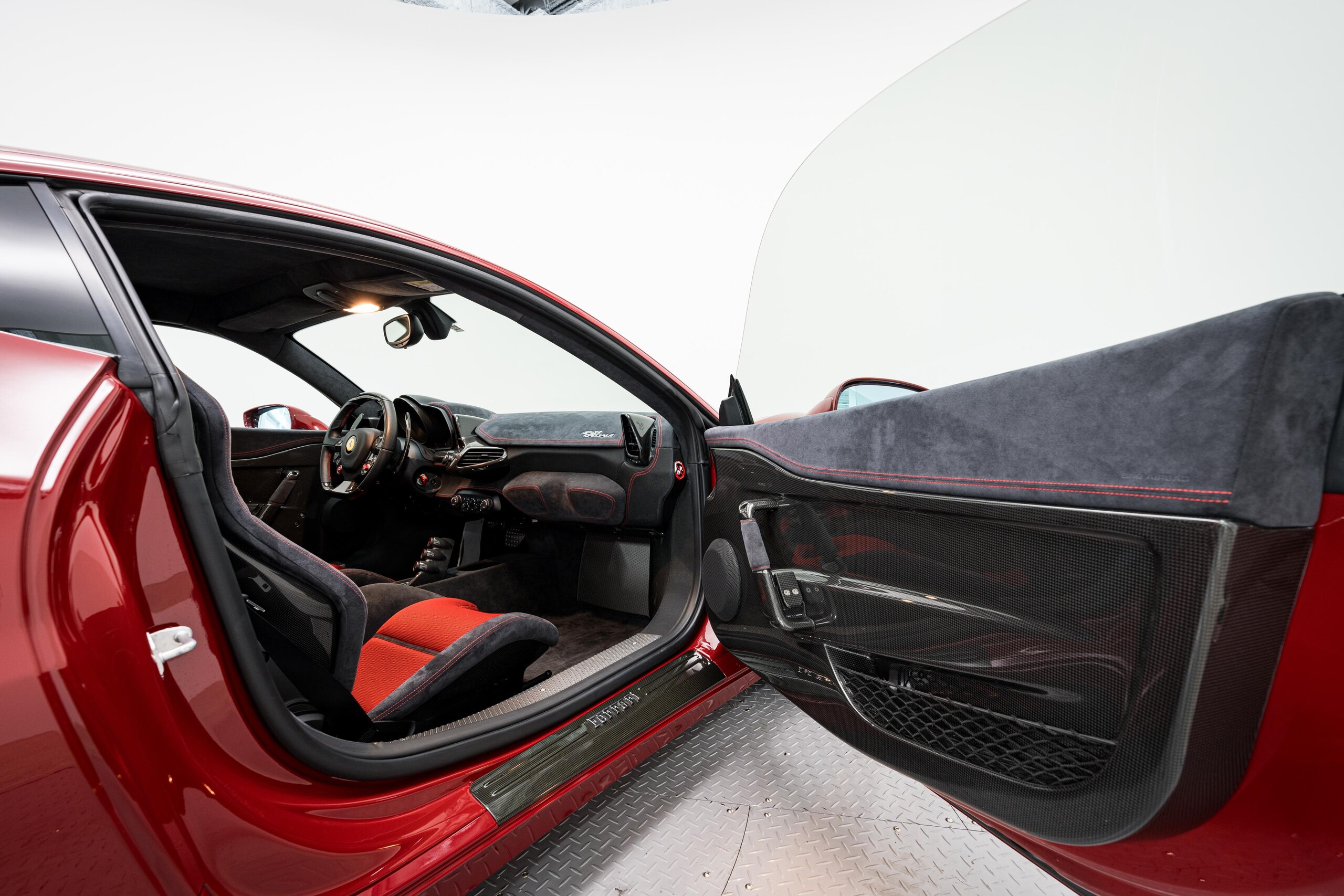 2014 Ferrari 458 Speciale — Photo 14 / 20