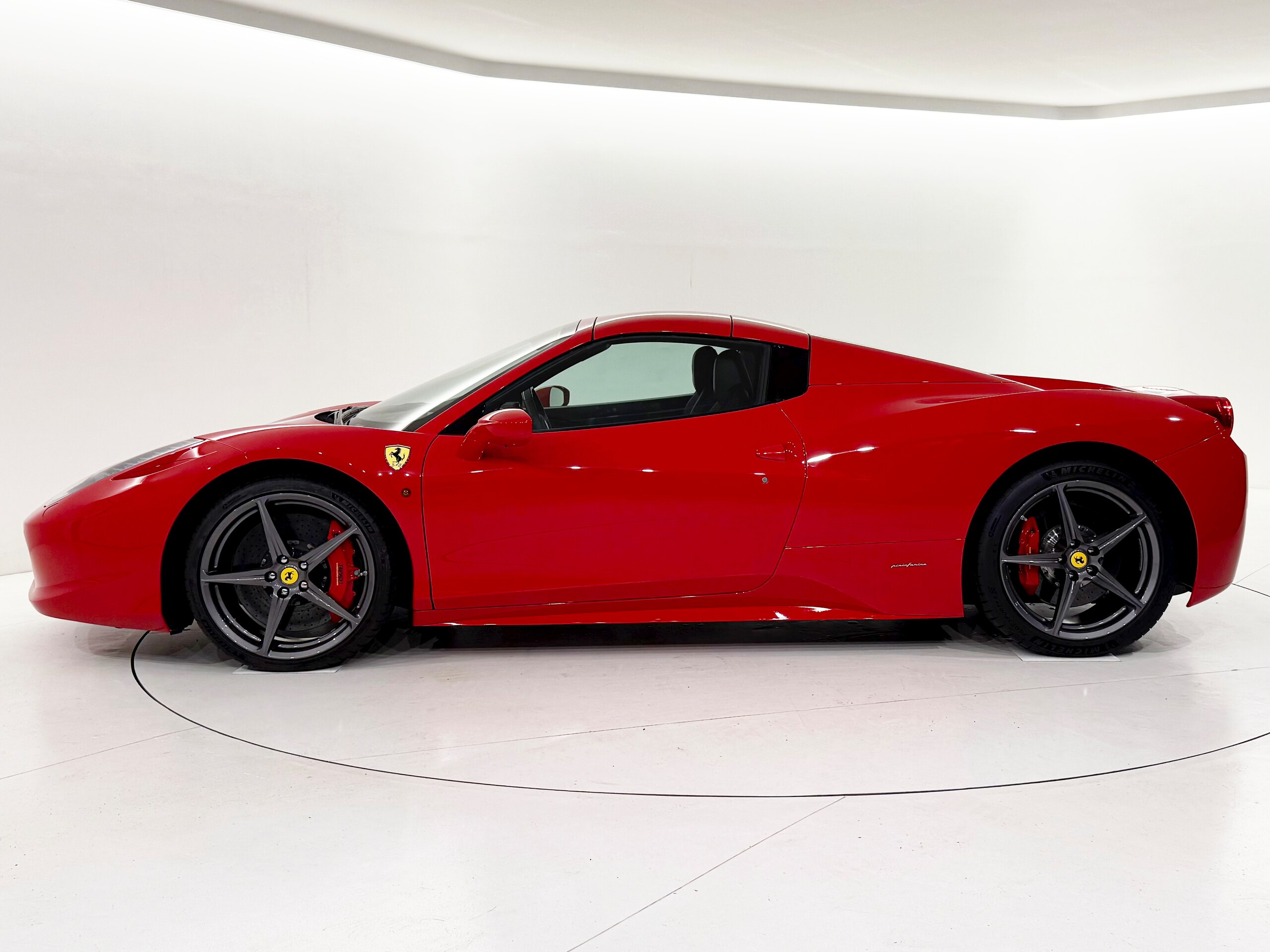 2015 Ferrari 458 Spider — Photo 8 / 37