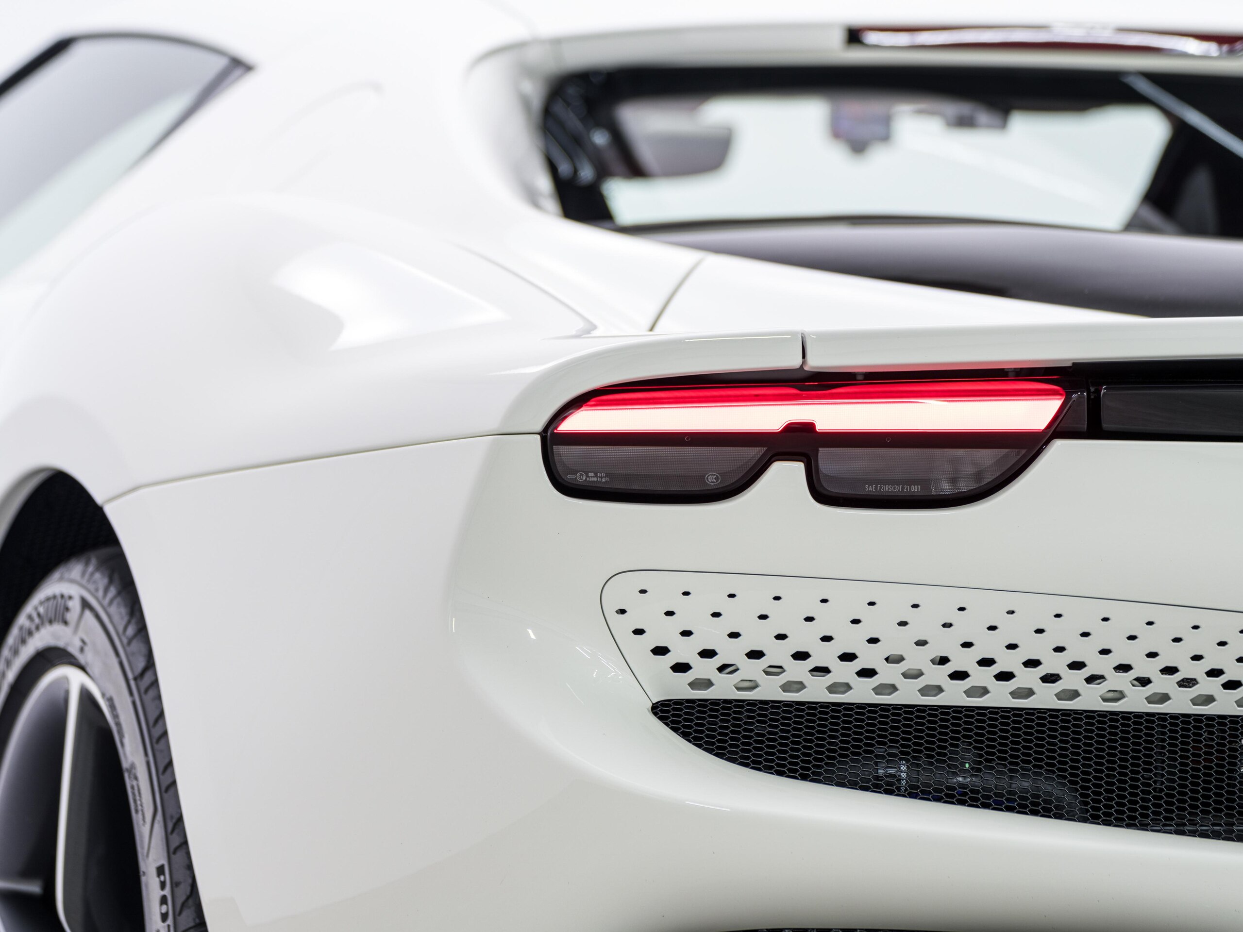2024 Ferrari 296GTB — Photo 21 / 29