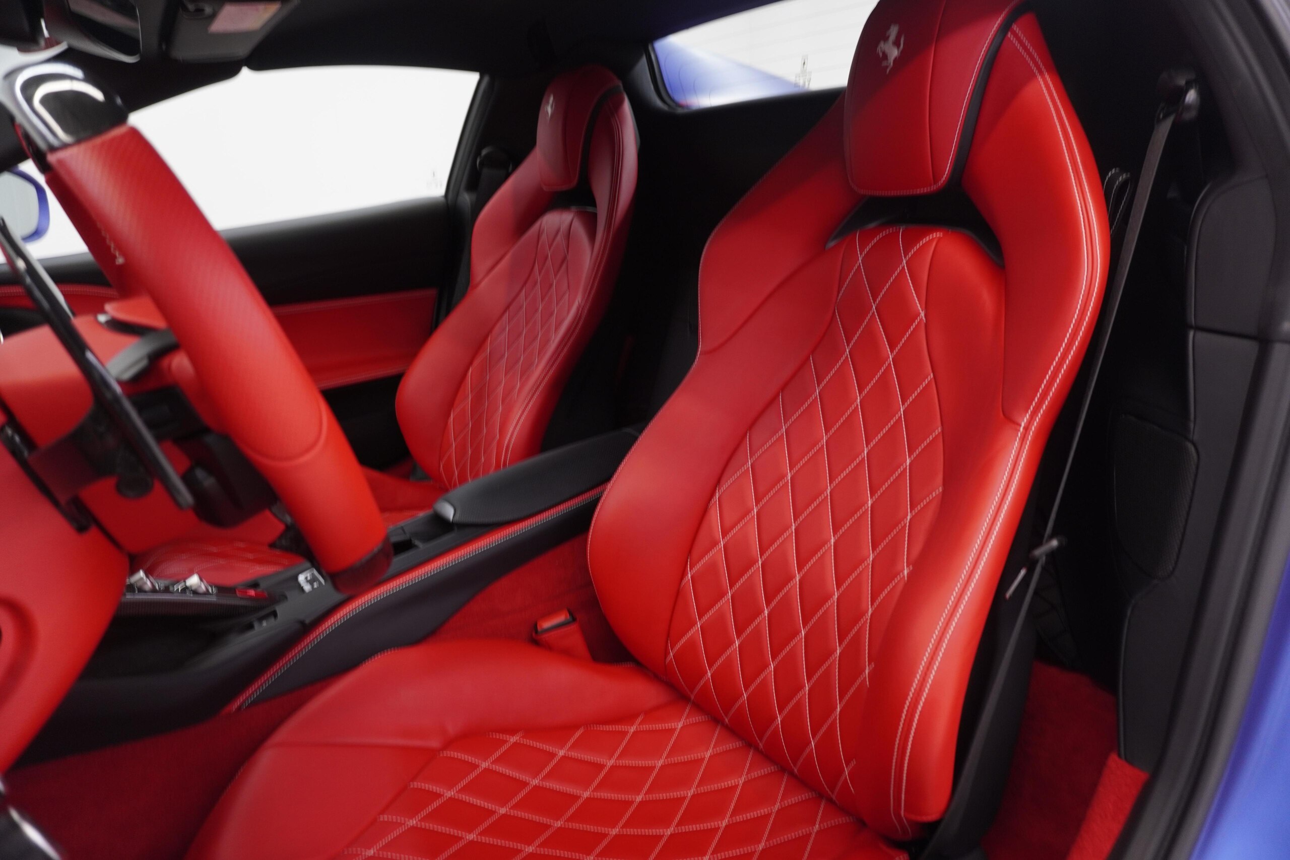 2021 Ferrari 812GTS — Photo 10 / 22