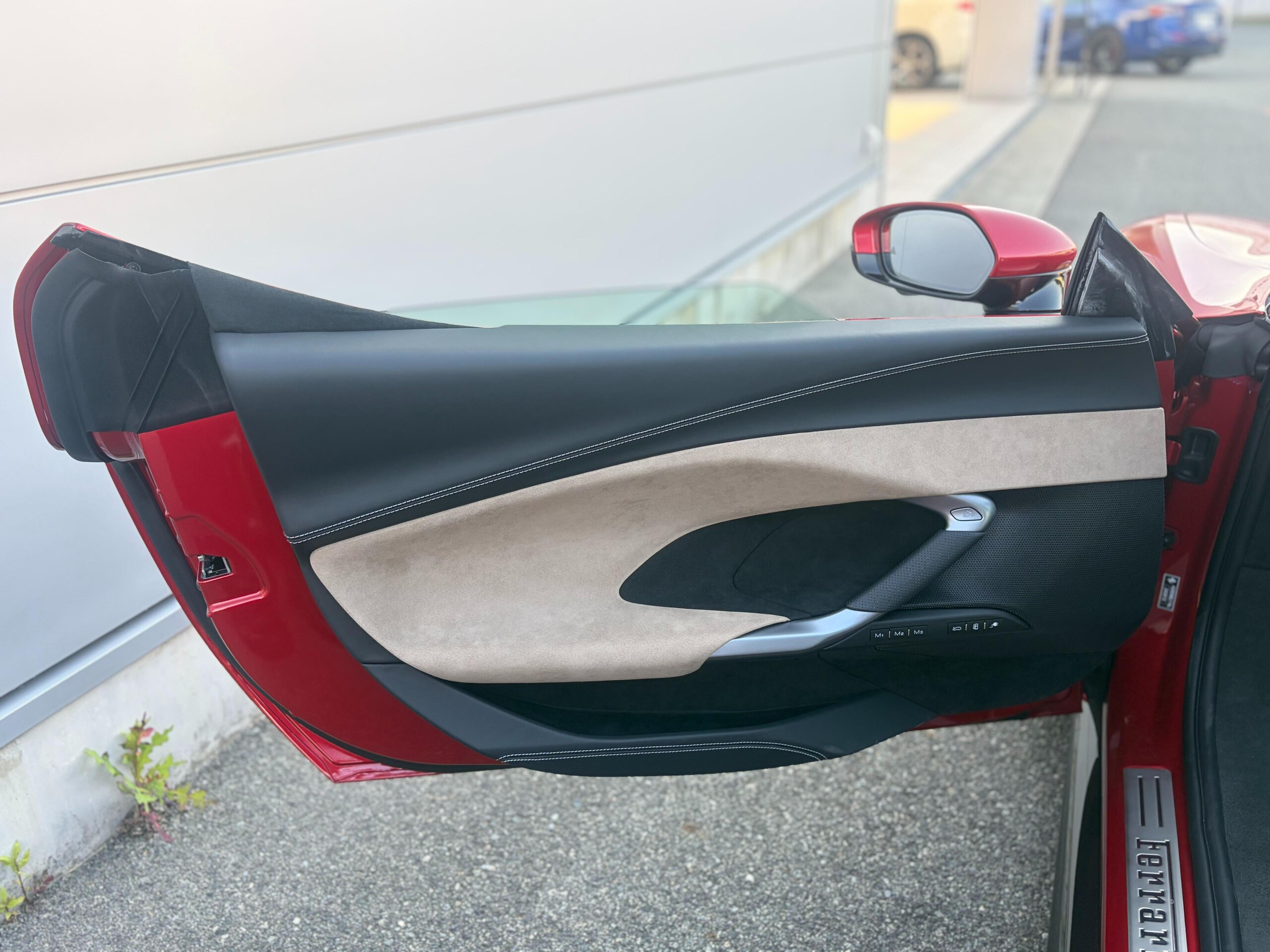 2025 Ferrari 296GTB — Photo 23 / 33