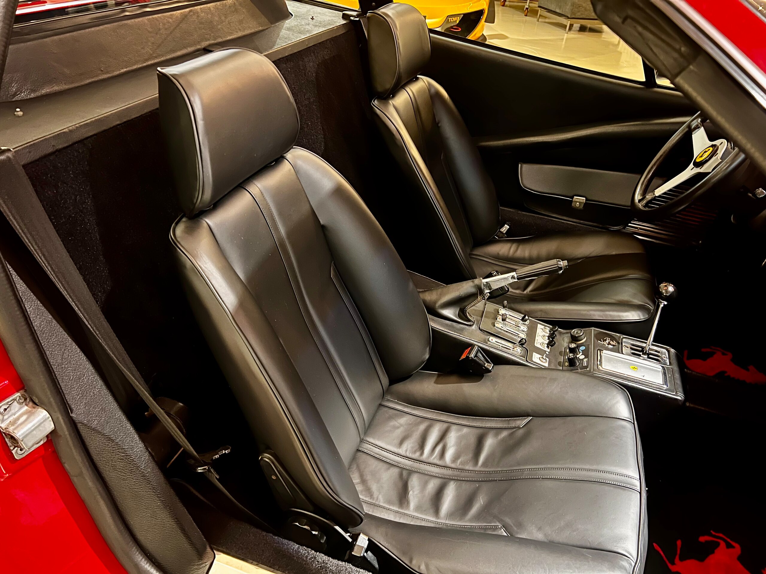 1980 Ferrari 308GTS — Photo 14 / 17