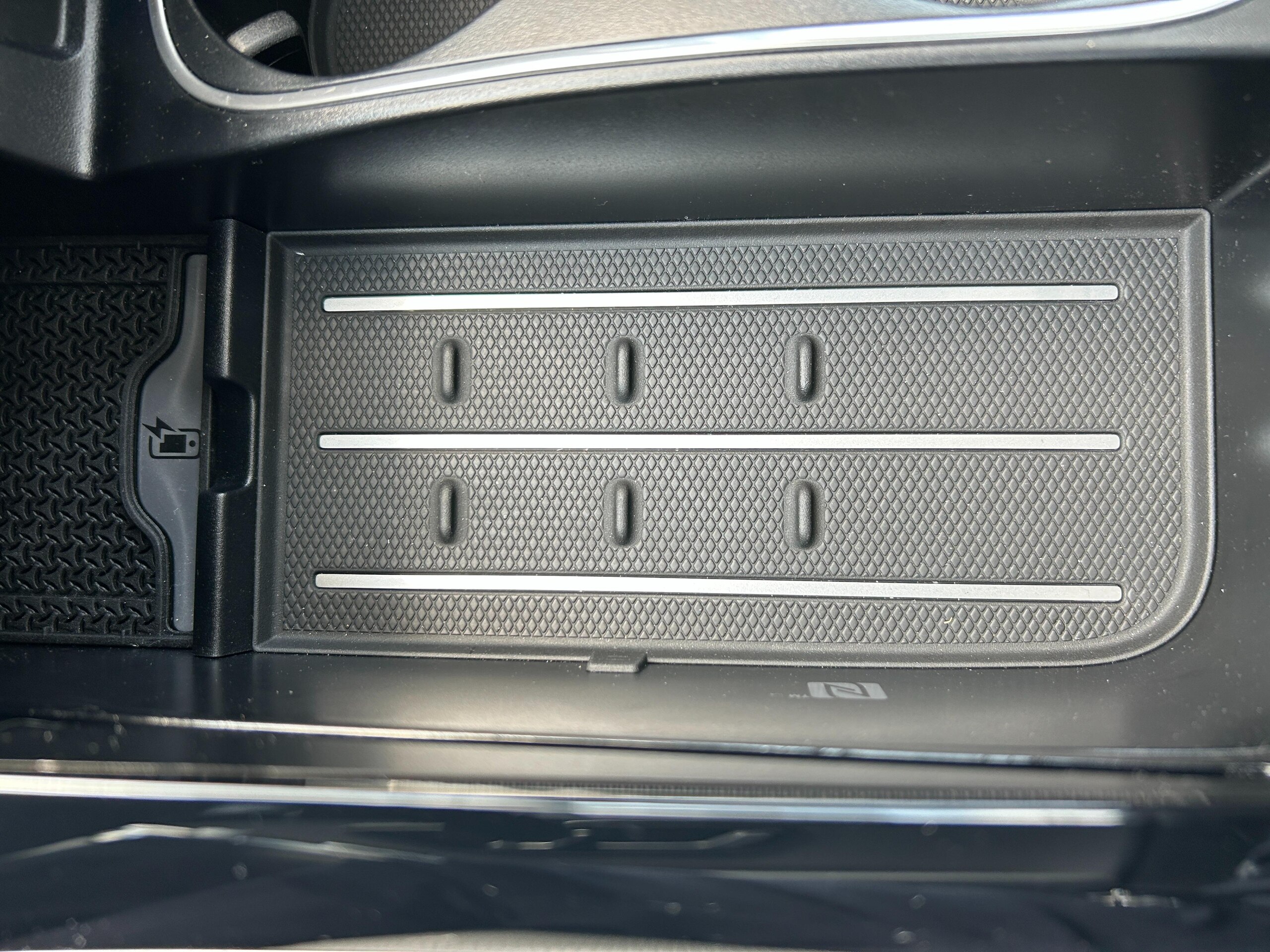2025 Mercedes Benz Maybach S680 — Photo 28 / 40