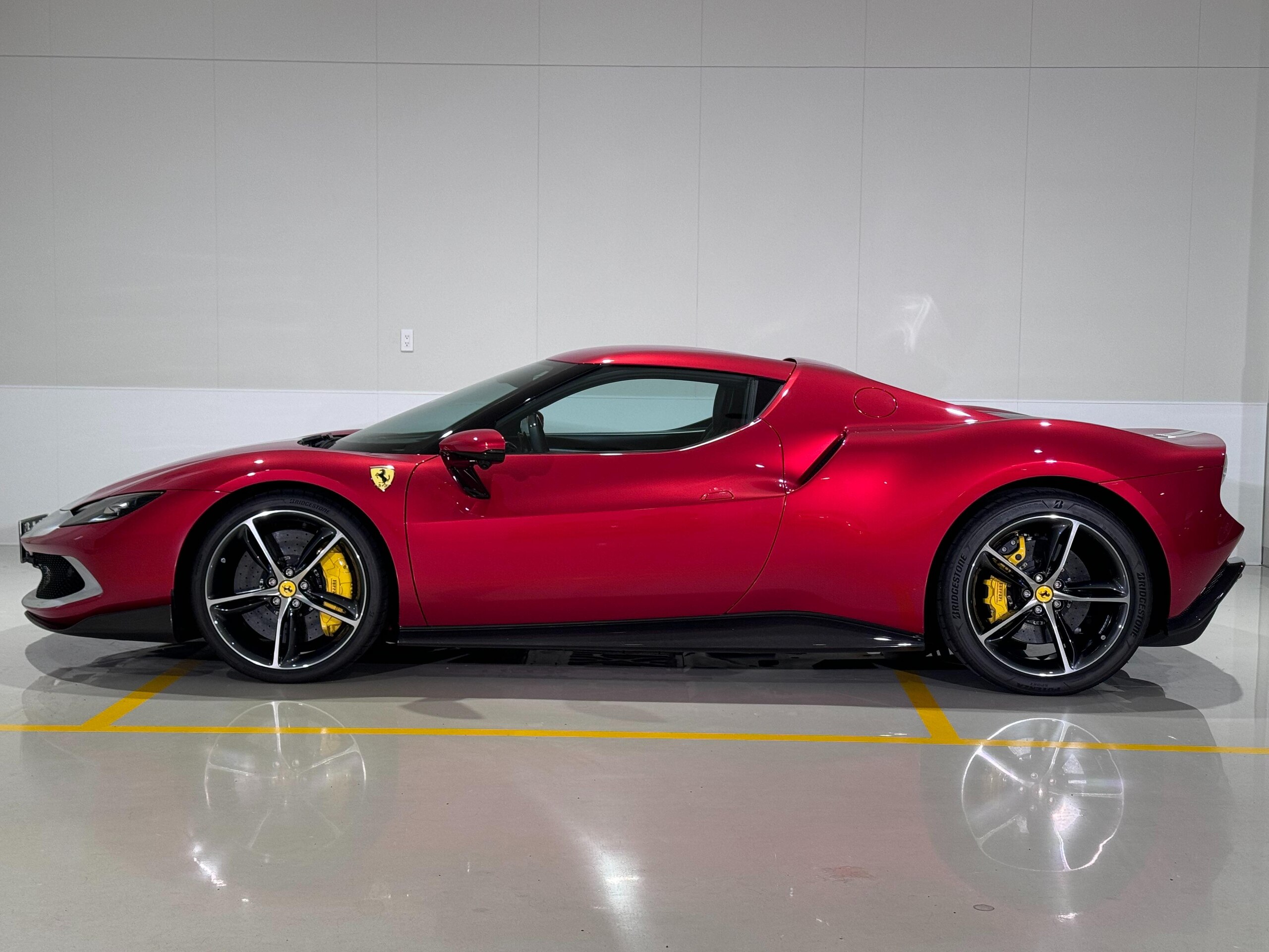2023 Ferrari 296GTB — Photo 21 / 30