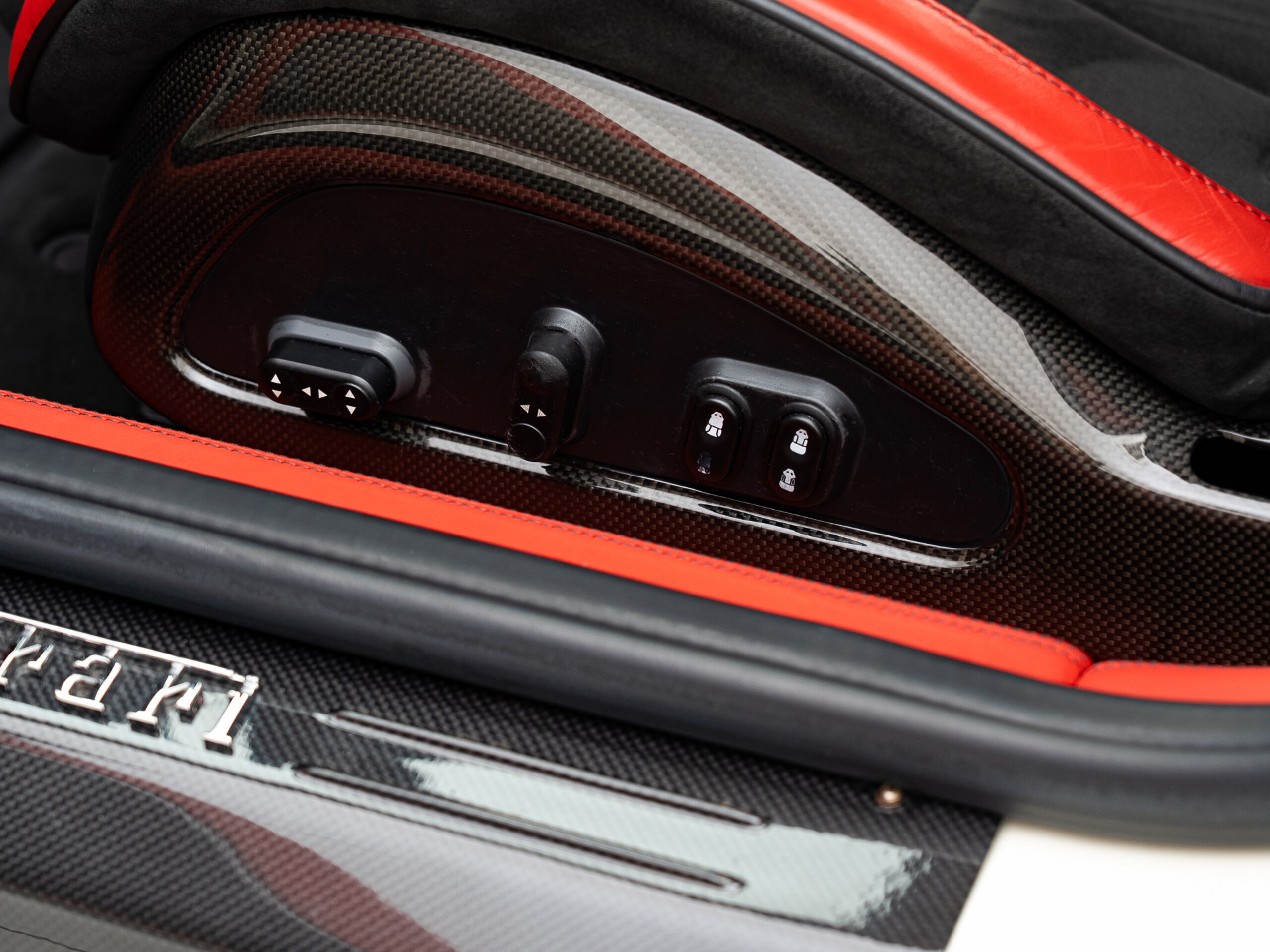2012 Ferrari 599 HGTE — Photo 9 / 51