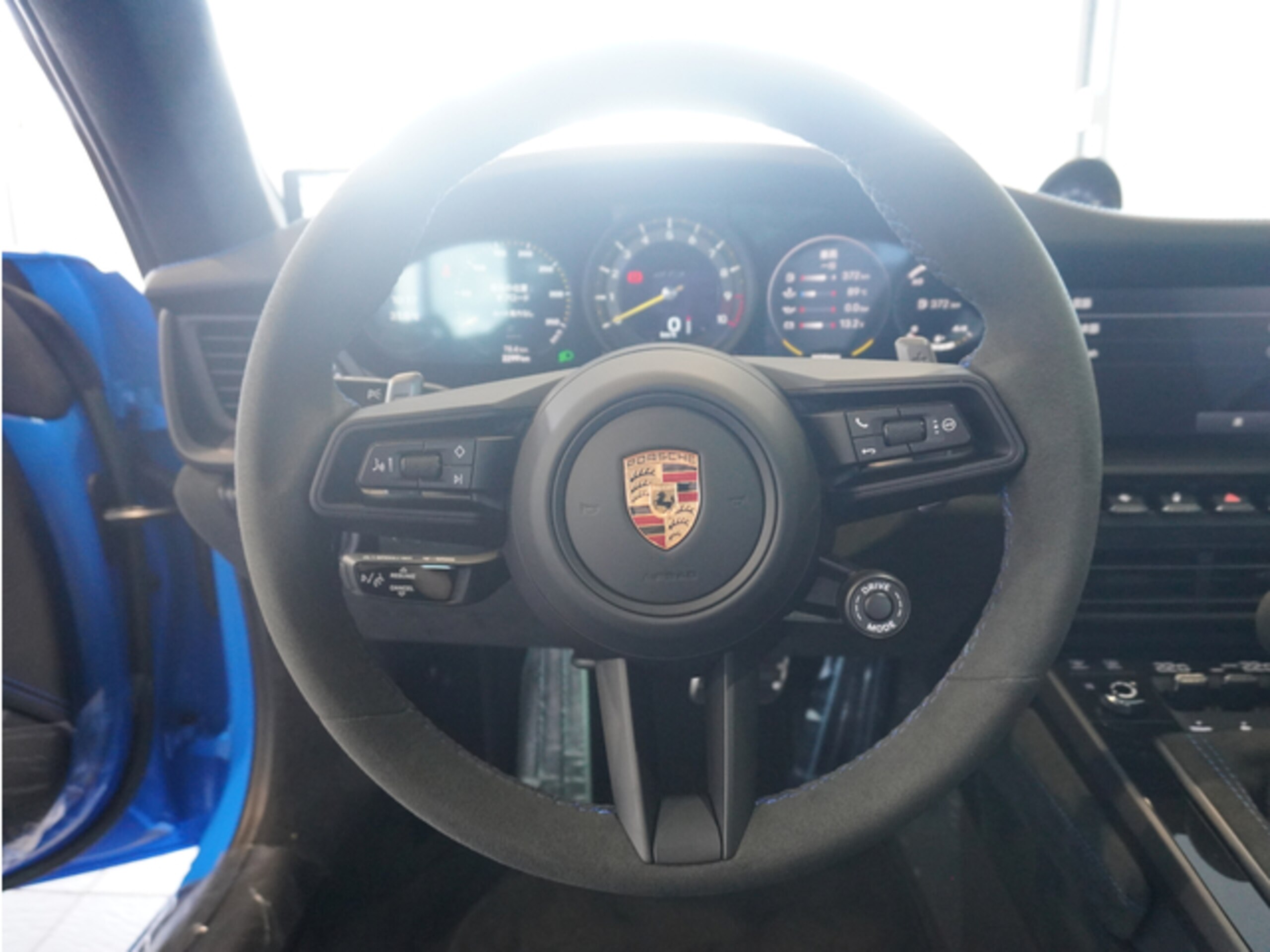 2022 Porsche 911 GT3 — Photo 9 / 17