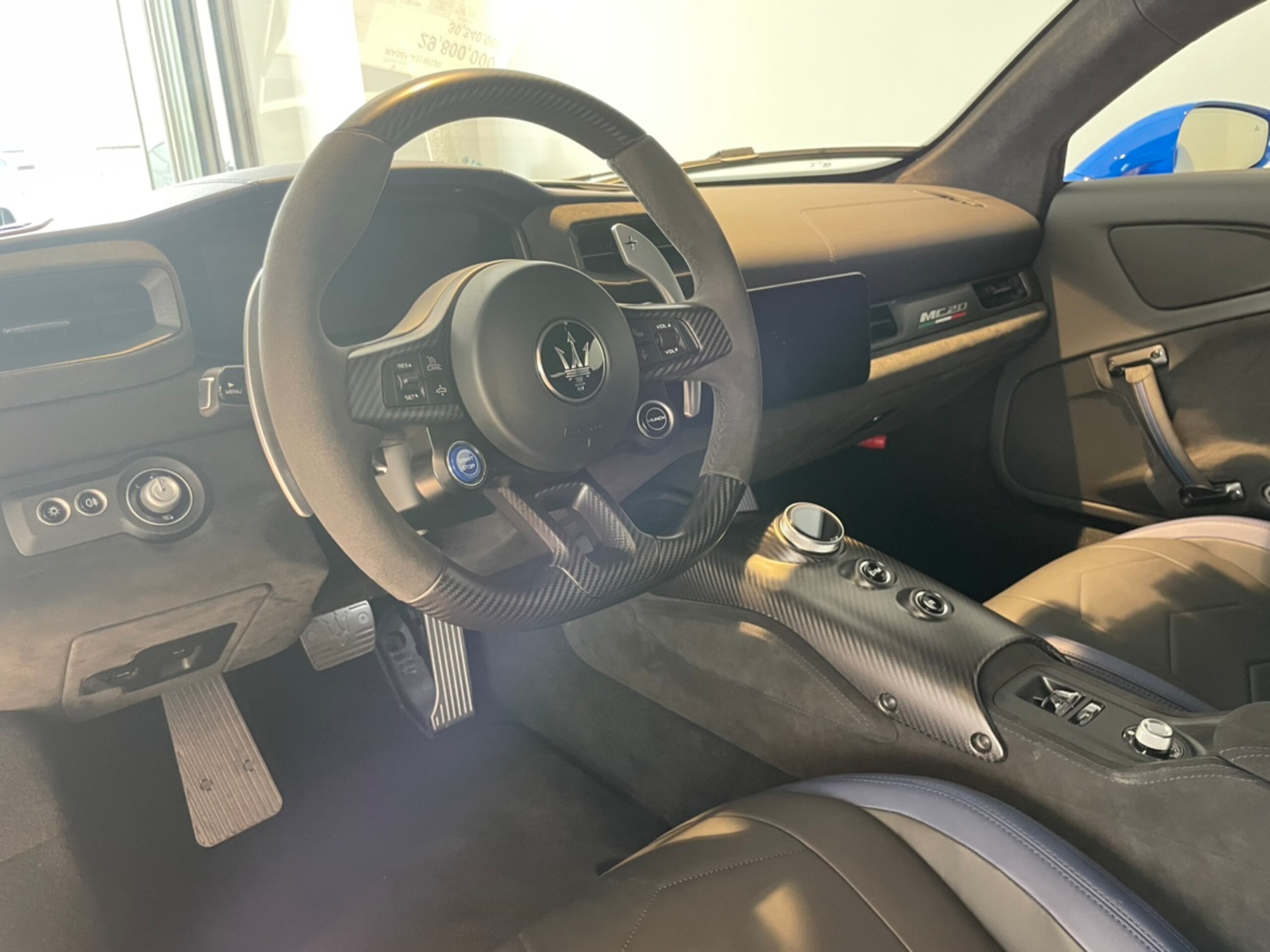 2023 Maserati MC20 — Photo 6 / 14