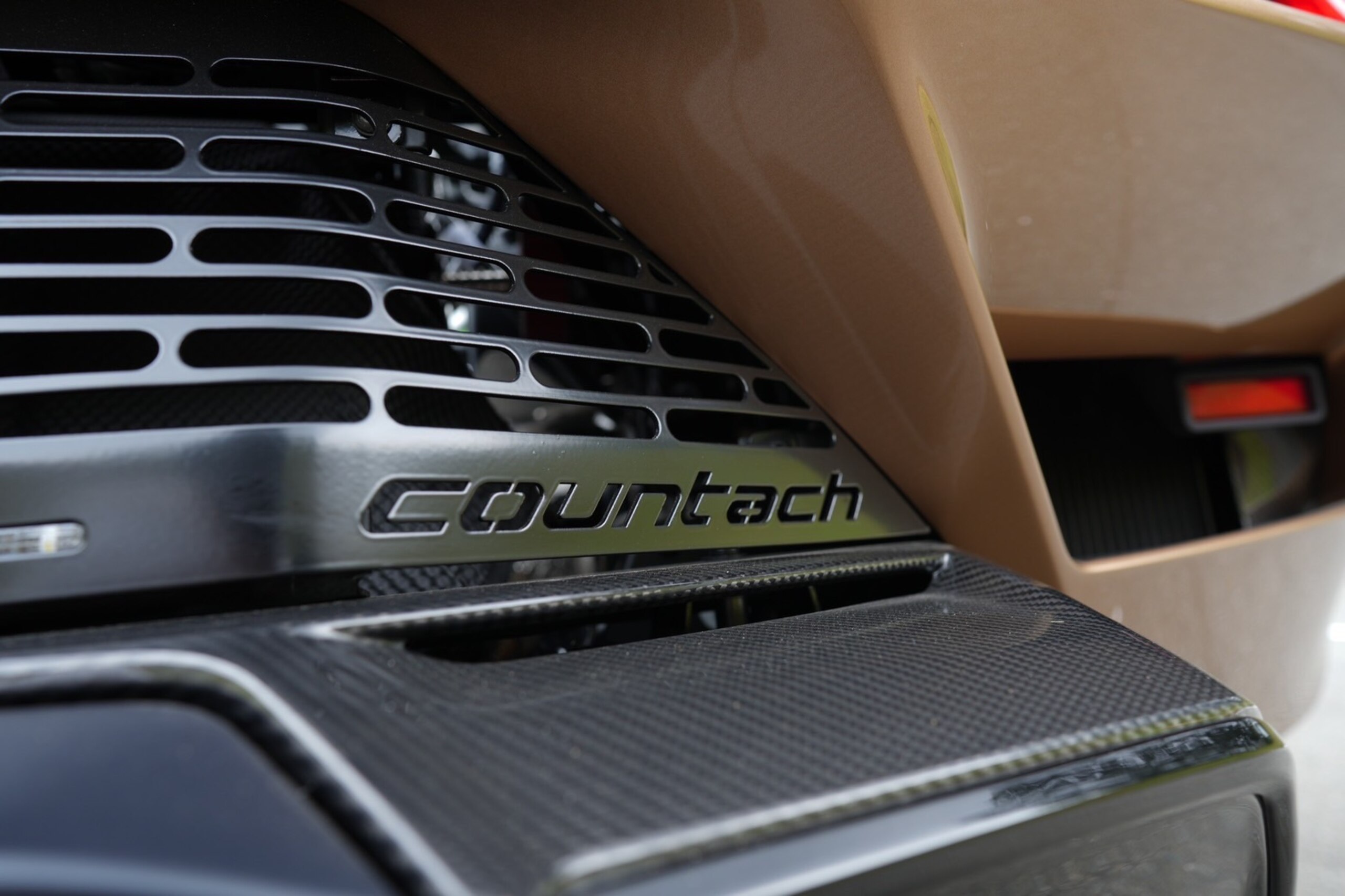 2022 Lamborghini Countach LPI 800-4 — Photo 15 / 28