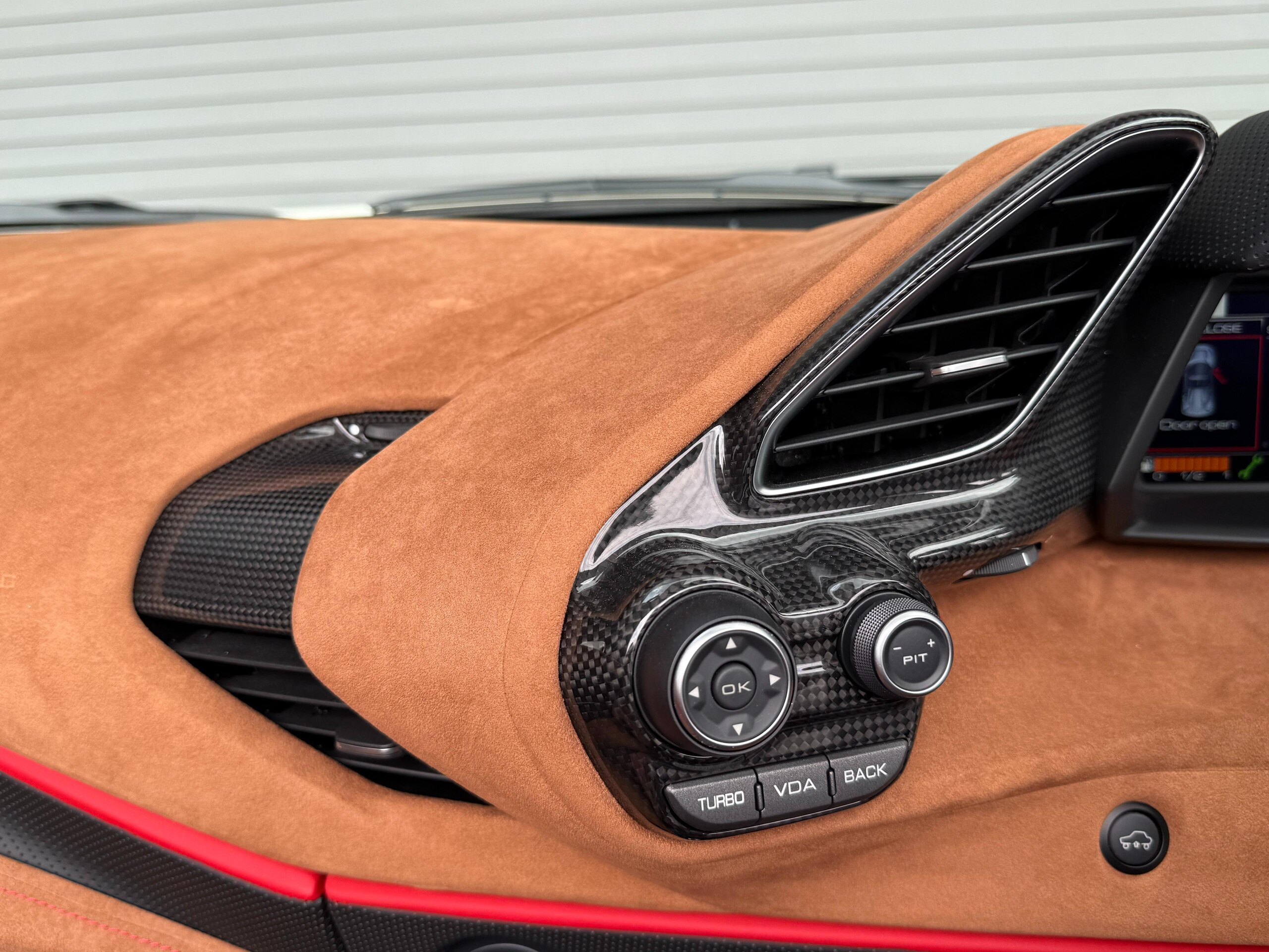 2020 Ferrari 488 Pista Spider — Photo 33 / 40