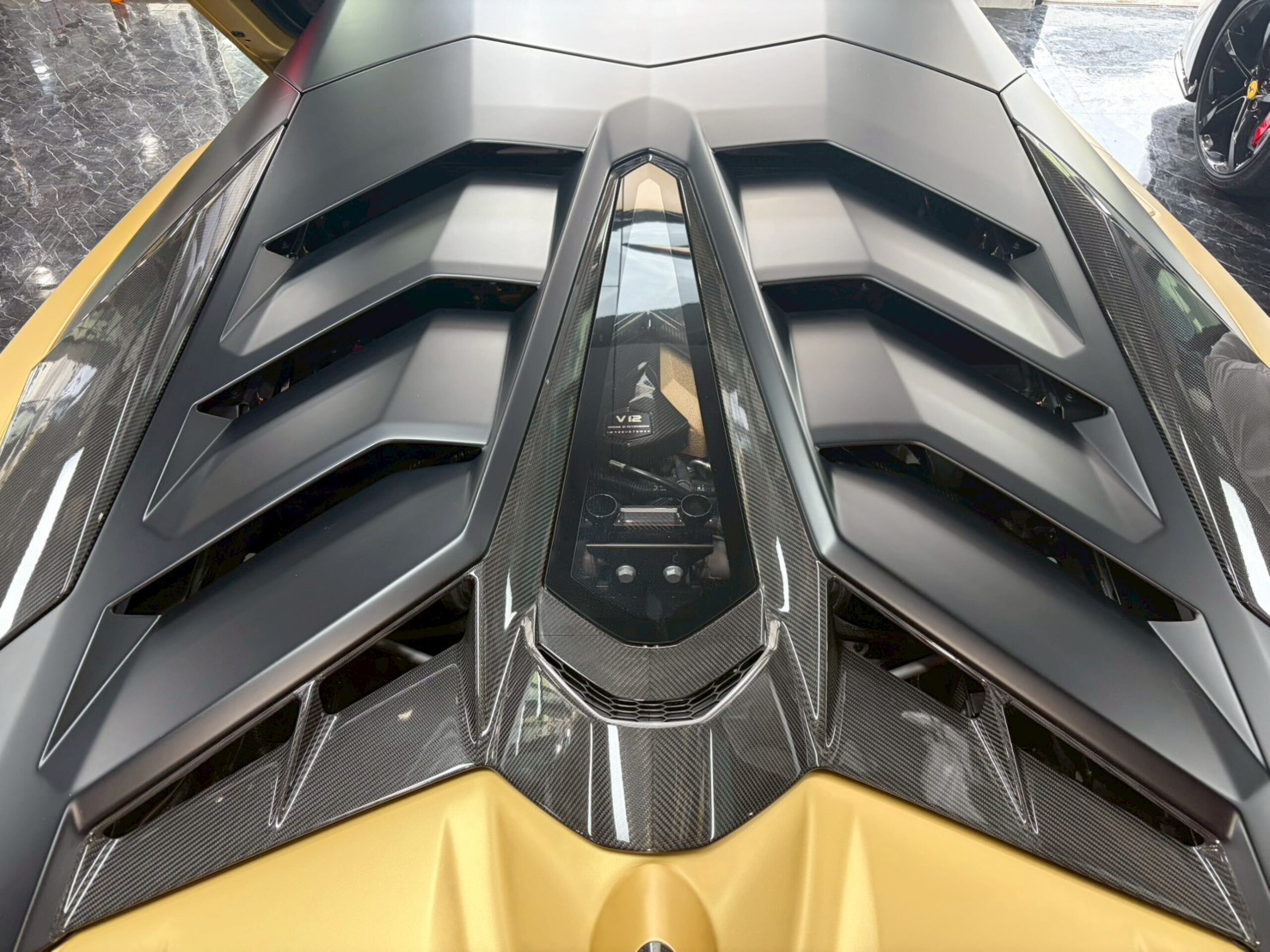 2019 Lamborghini Aventador SVJ — Photo 16 / 41