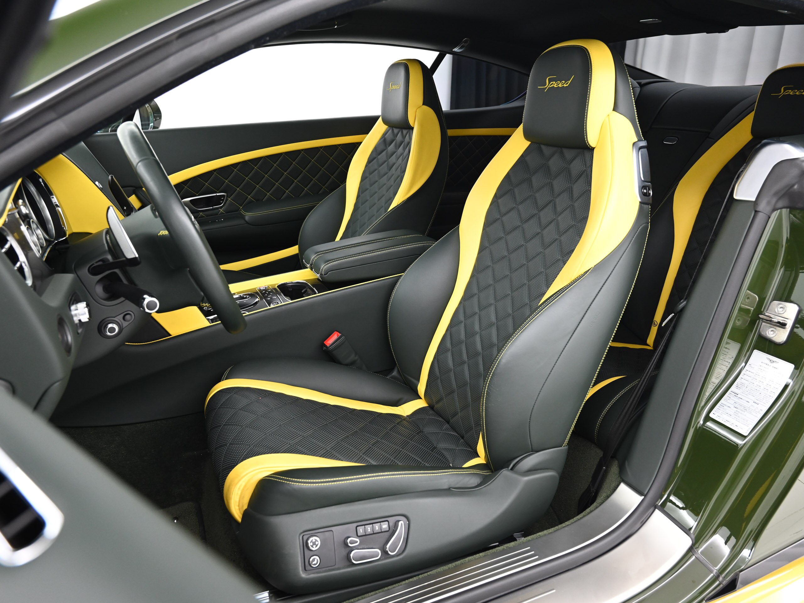 2017 Bentley Continental GT Speed — Photo 14 / 27